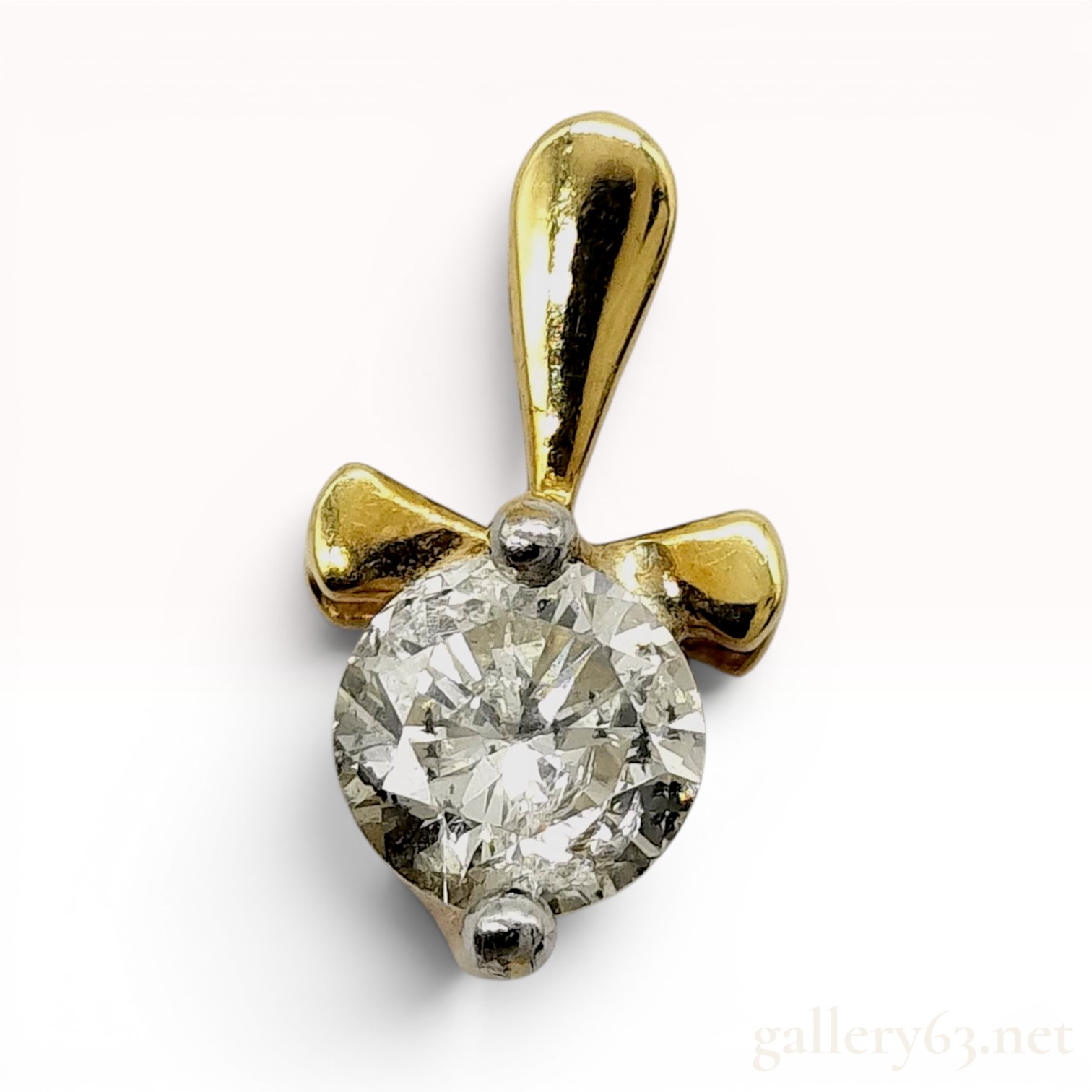 18K Yellow Gold and 0.43 Carat Round Brilliant-Cut Diamond Solitaire Pendant