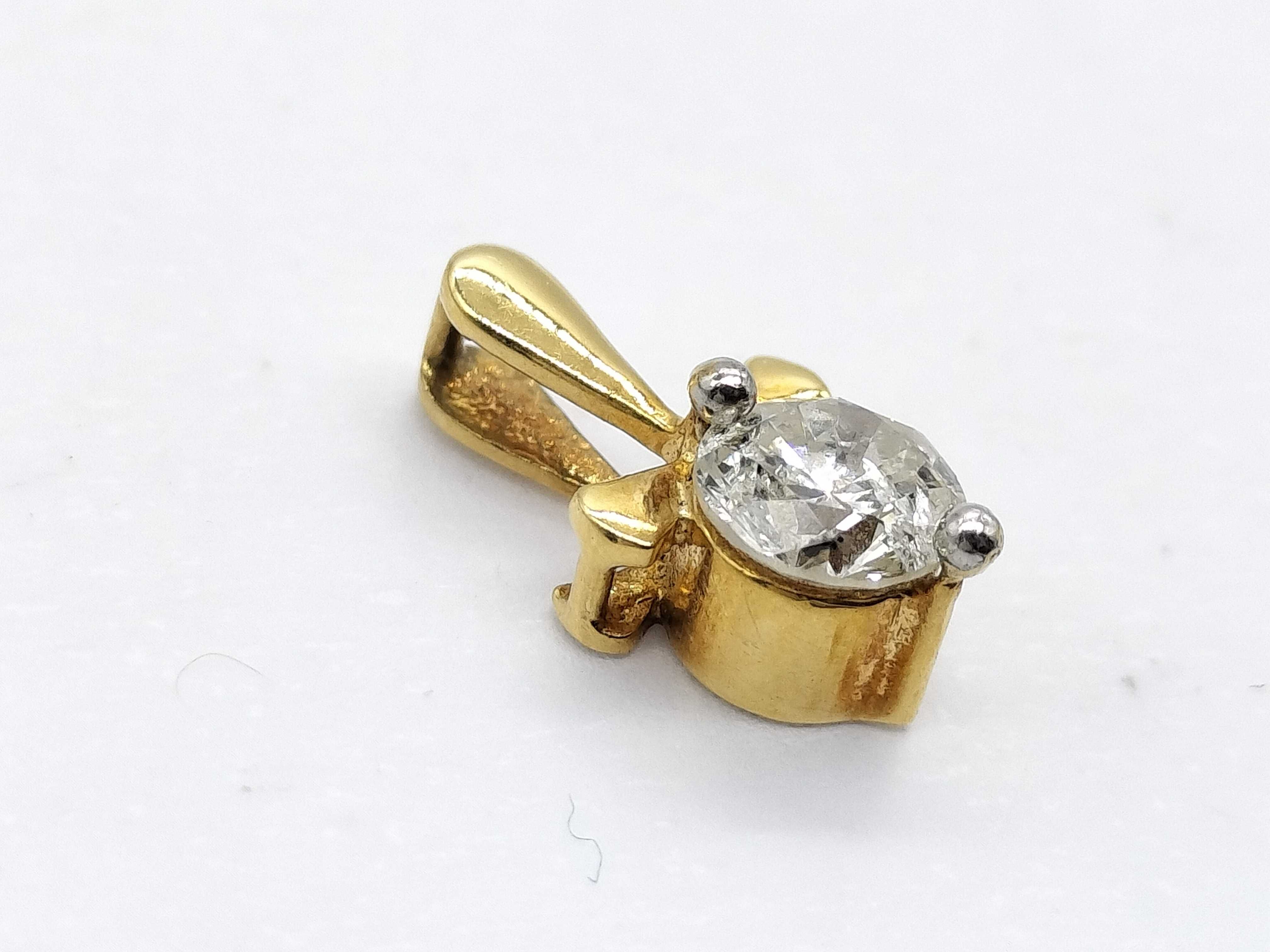 18K Yellow Gold and 0.43 Carat Round Brilliant-Cut Diamond Solitaire Pendant