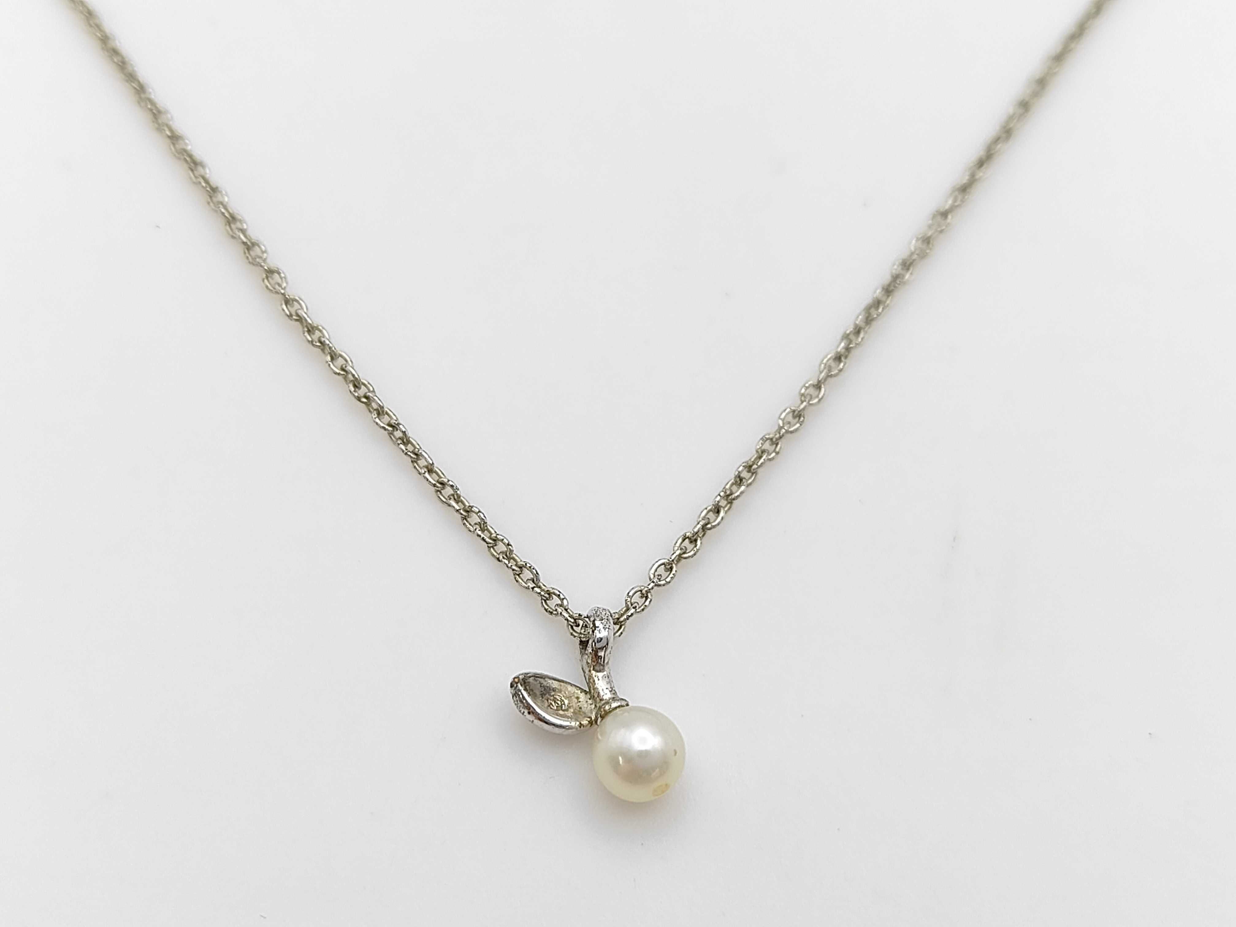 Tasaki Sterling Silver Leaf and Pearl Pendant Necklace