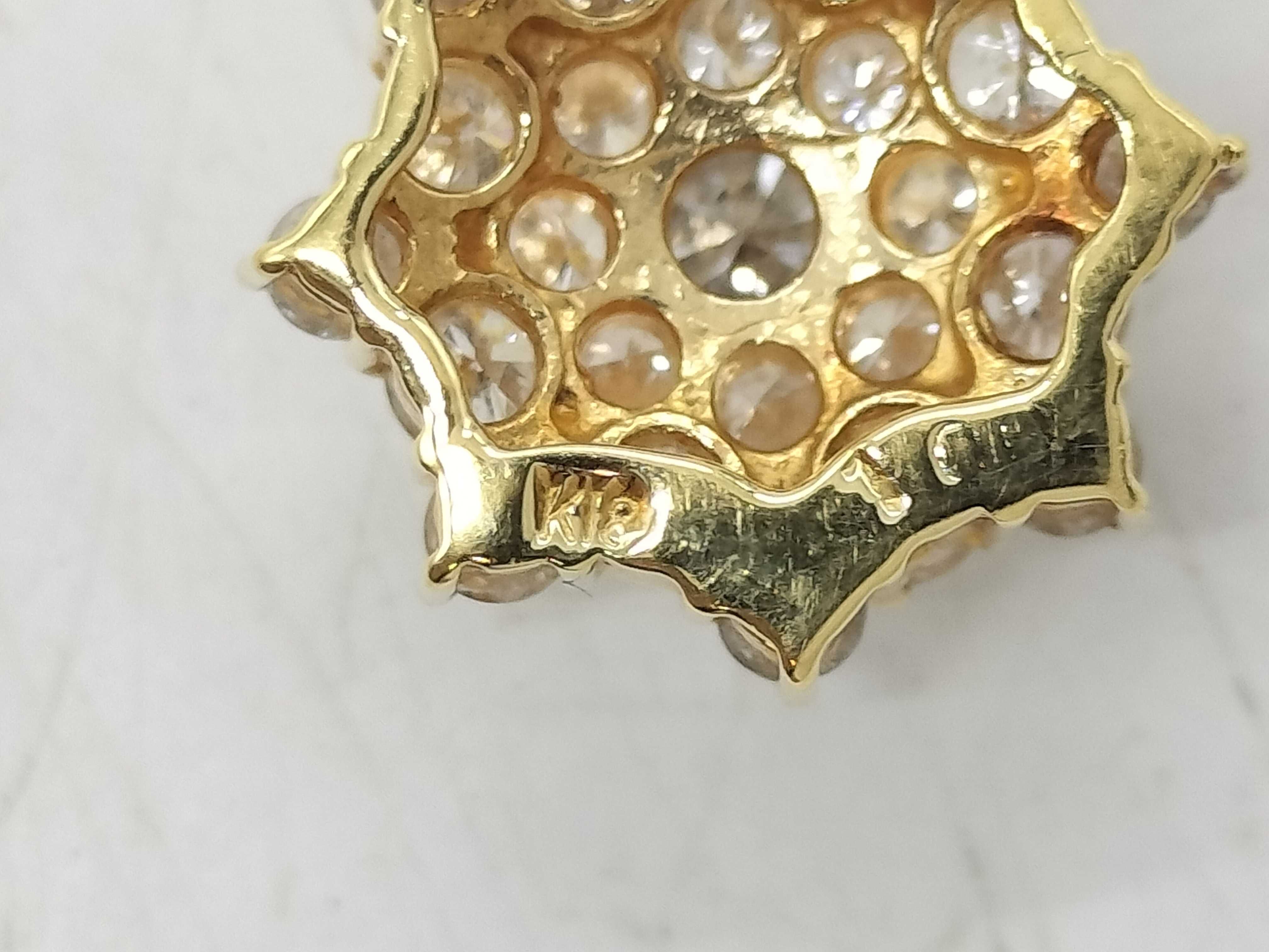 18K Yellow Gold and 1.00ctw Diamond Floral Cluster Pendant
