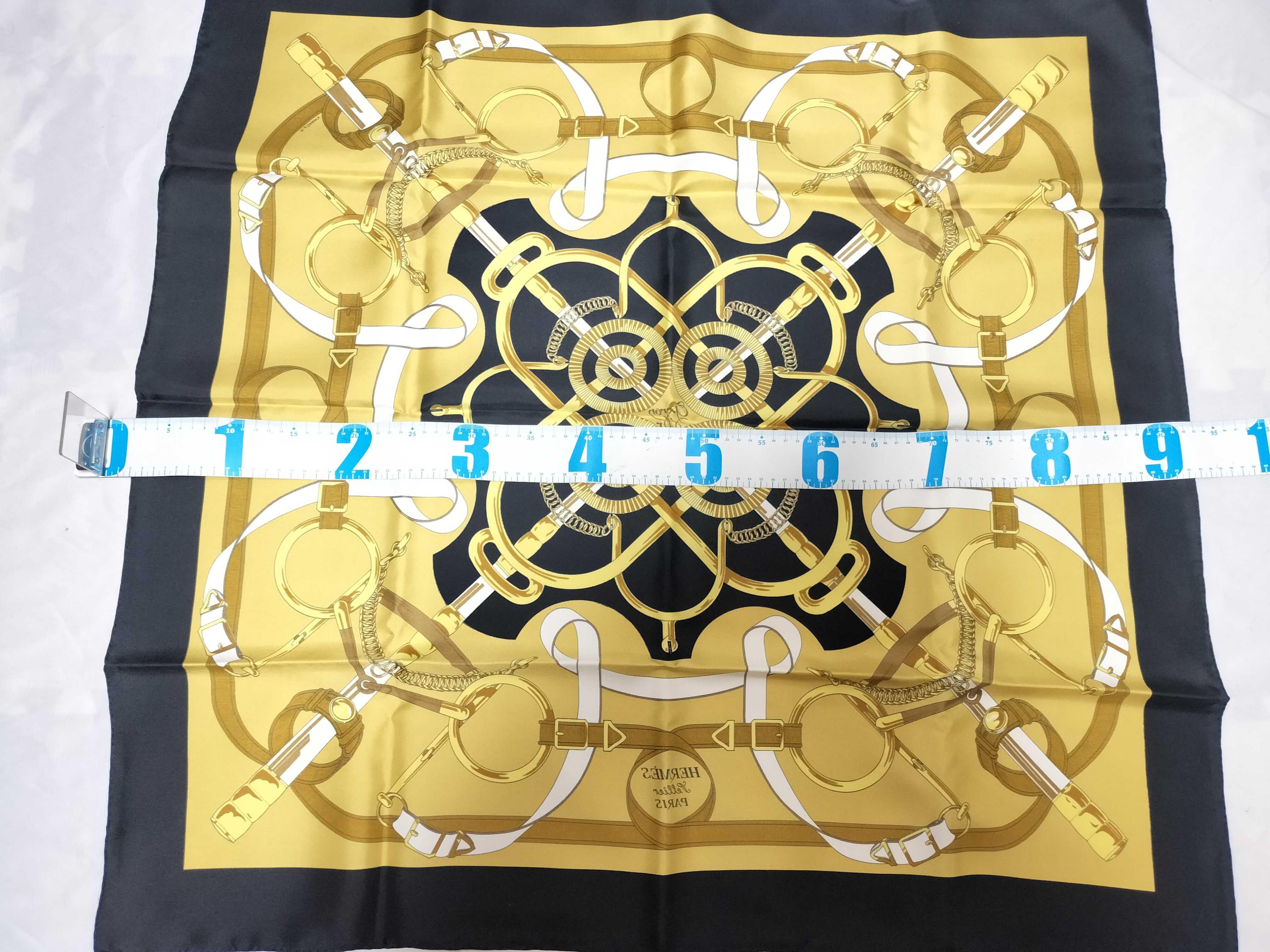 Hermes Eperon d'Or Silk Carre 90 Scarf with Box
