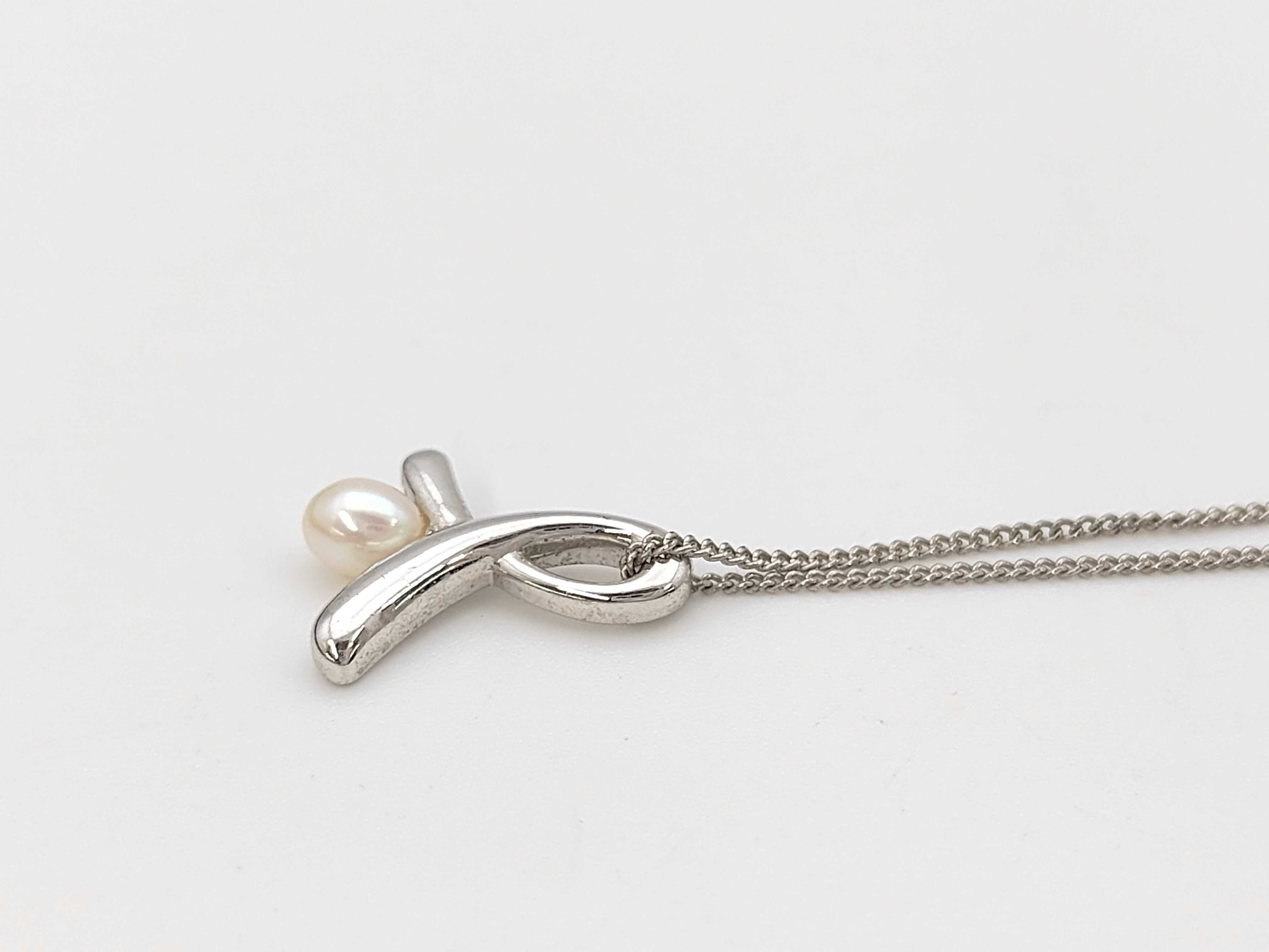 Tasaki Silver and Pearl Ribbon Motif Pendant Necklace