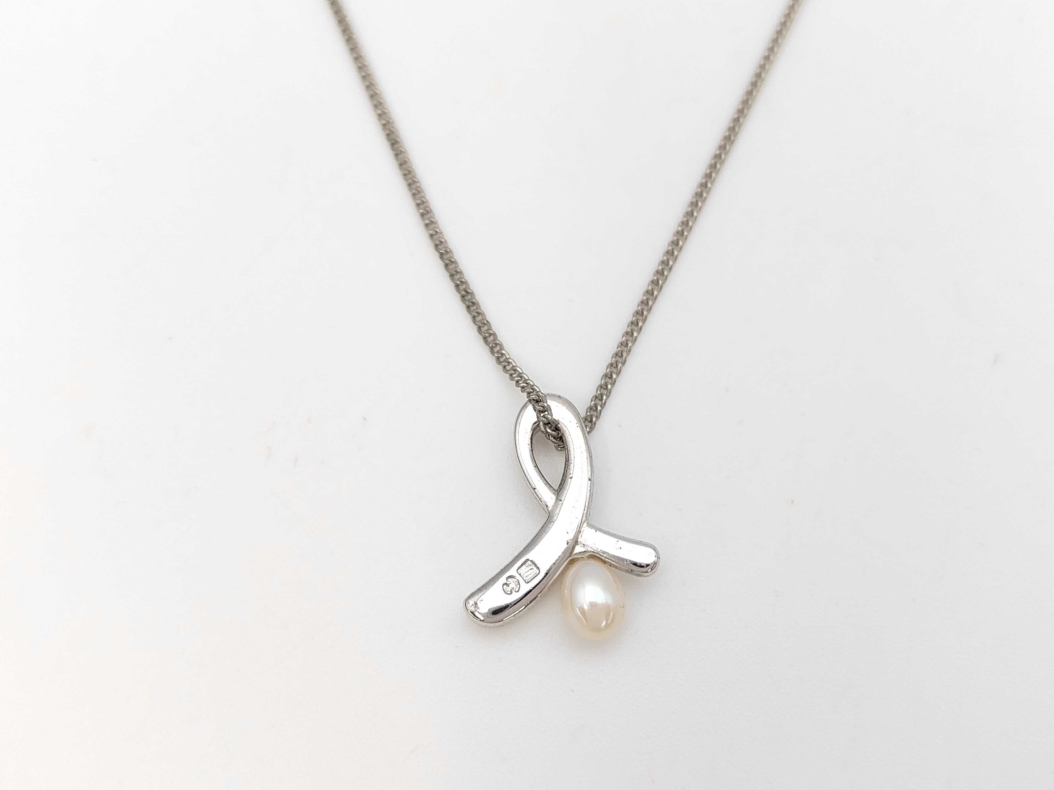 Tasaki Silver and Pearl Ribbon Motif Pendant Necklace