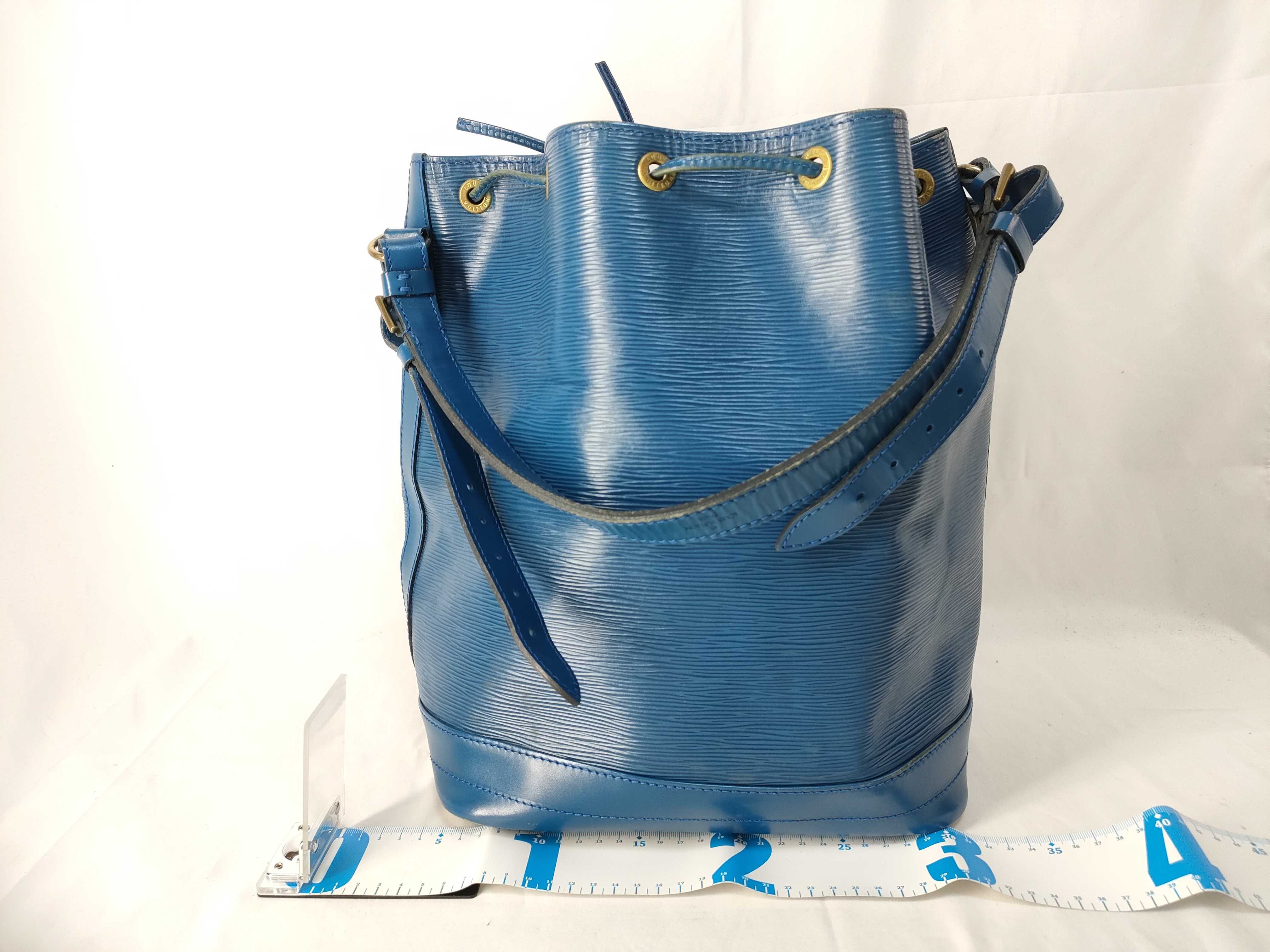 Louis Vuitton Toledo Blue Epi Leather Noe GM Bucket Bag