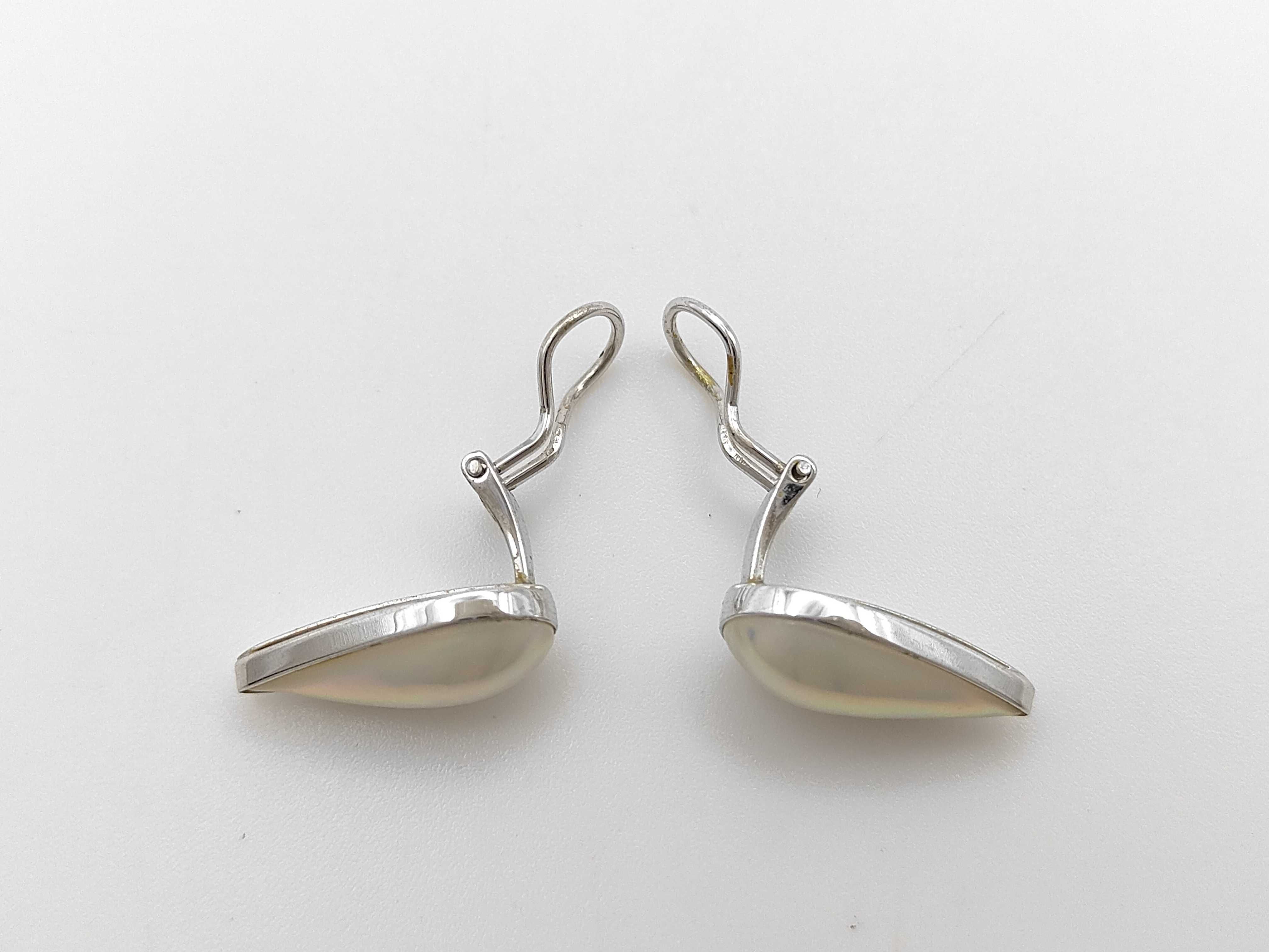 A Pair of Tasaki 14K White Gold and 19.5*9.6mm Pearl Earrings
