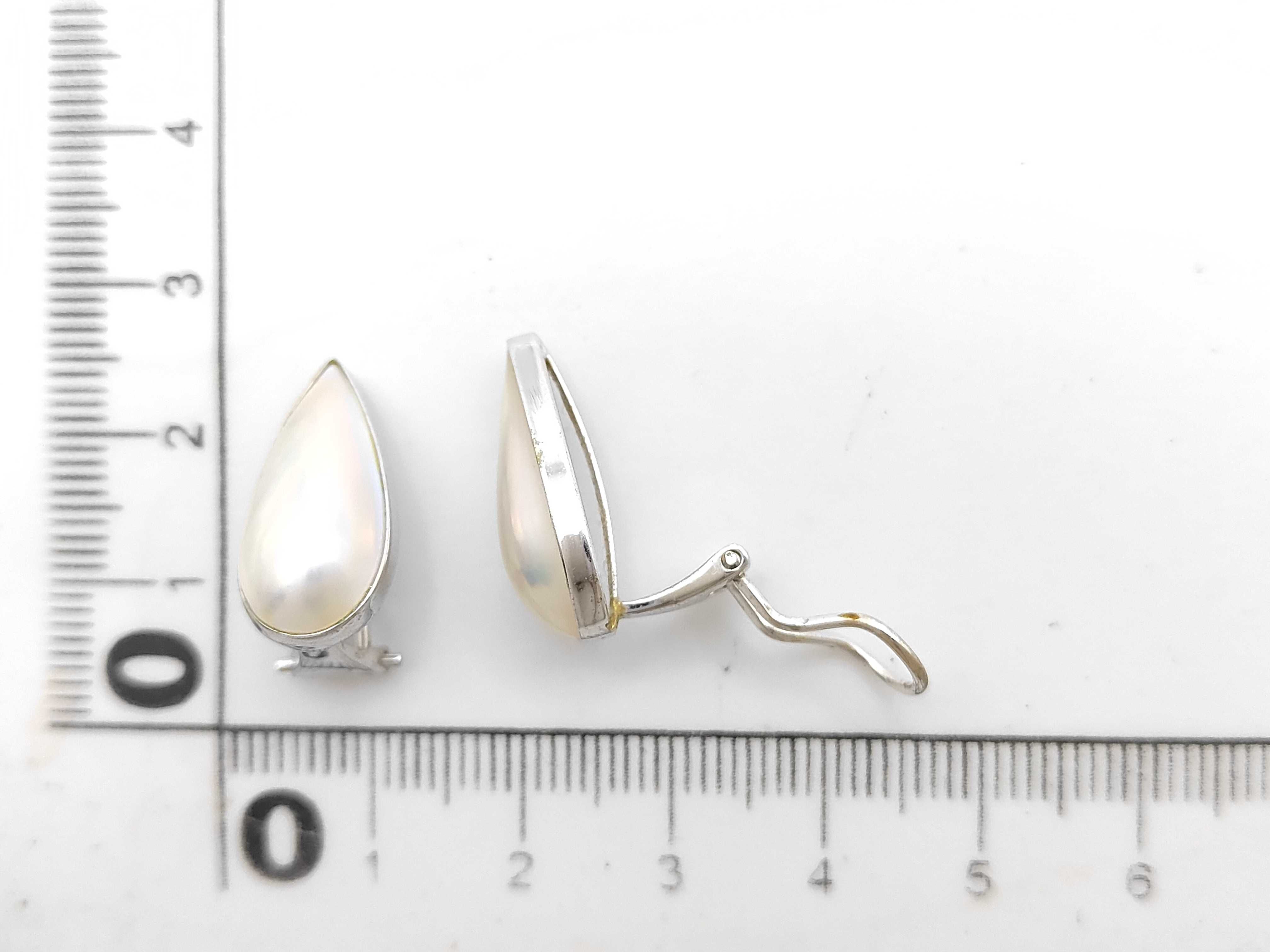 A Pair of Tasaki 14K White Gold and 19.5*9.6mm Pearl Earrings