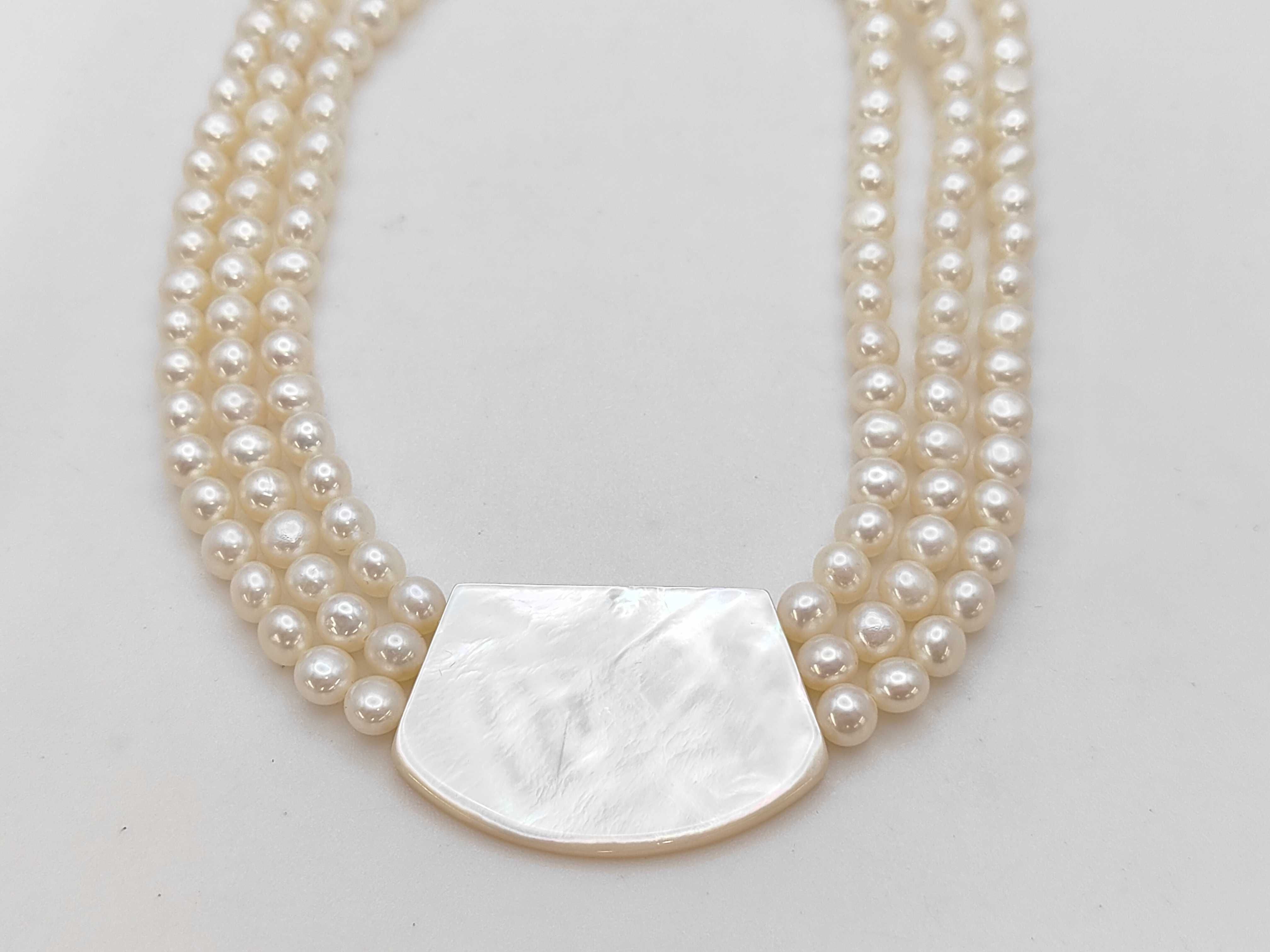 Triple-Strand Freshwater Pearl Necklace with Mother-of-Pearl Centerpiece