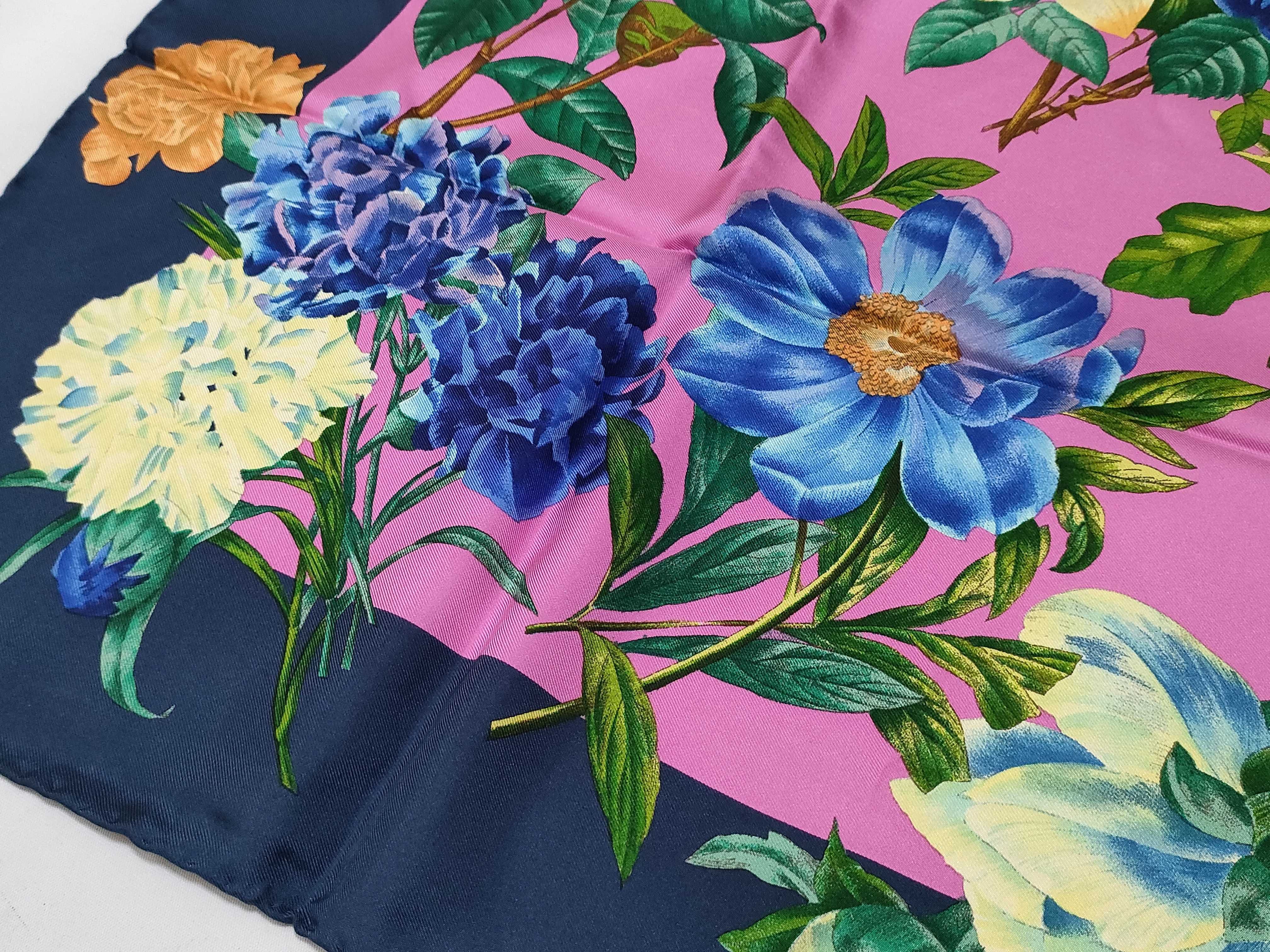 Gucci Flora Pink and Navy Silk Twill Scarf