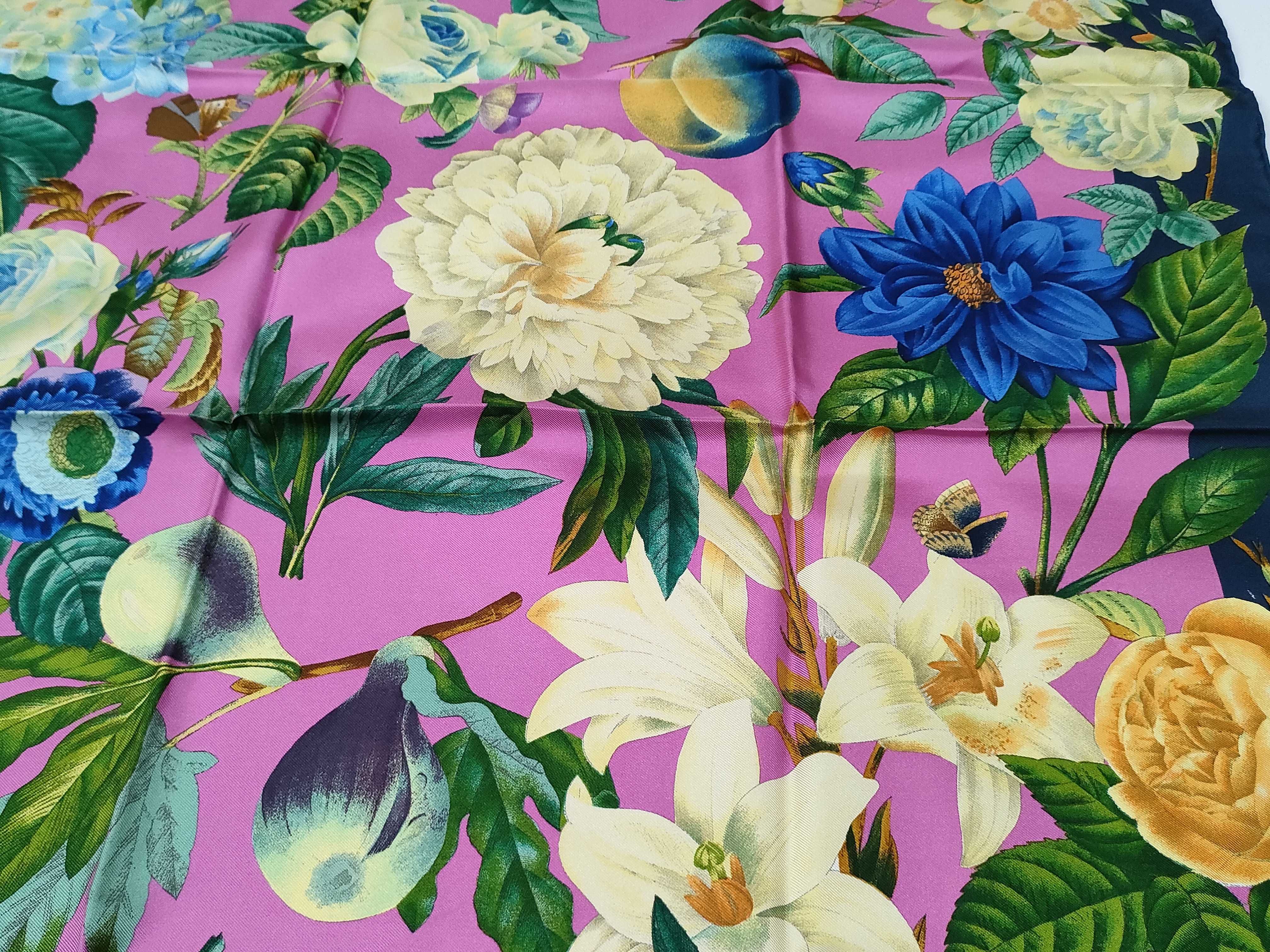 Gucci Flora Pink and Navy Silk Twill Scarf
