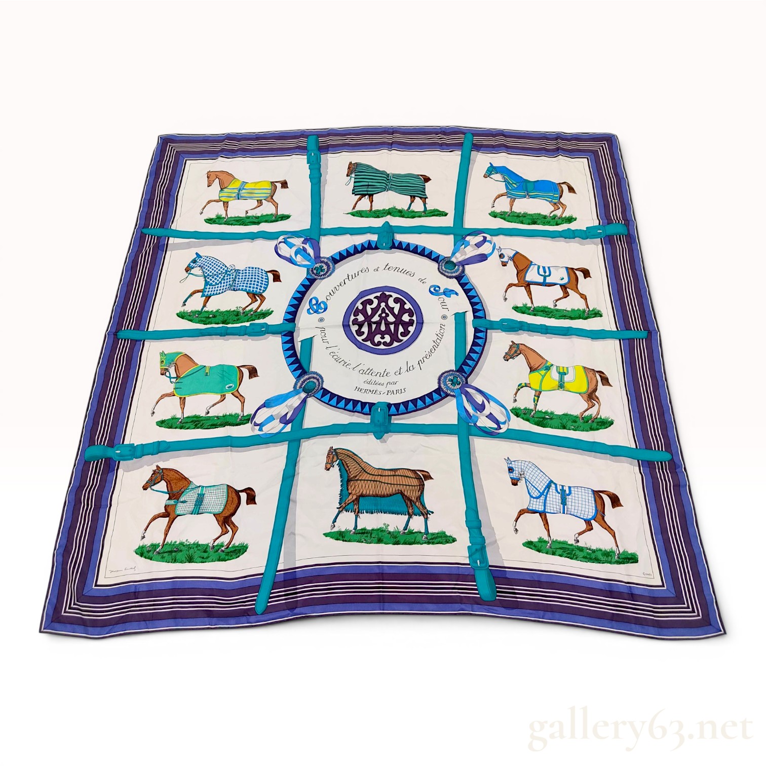Hermes Couvertures et Tenues de Jour Silk Gavroche Scarf