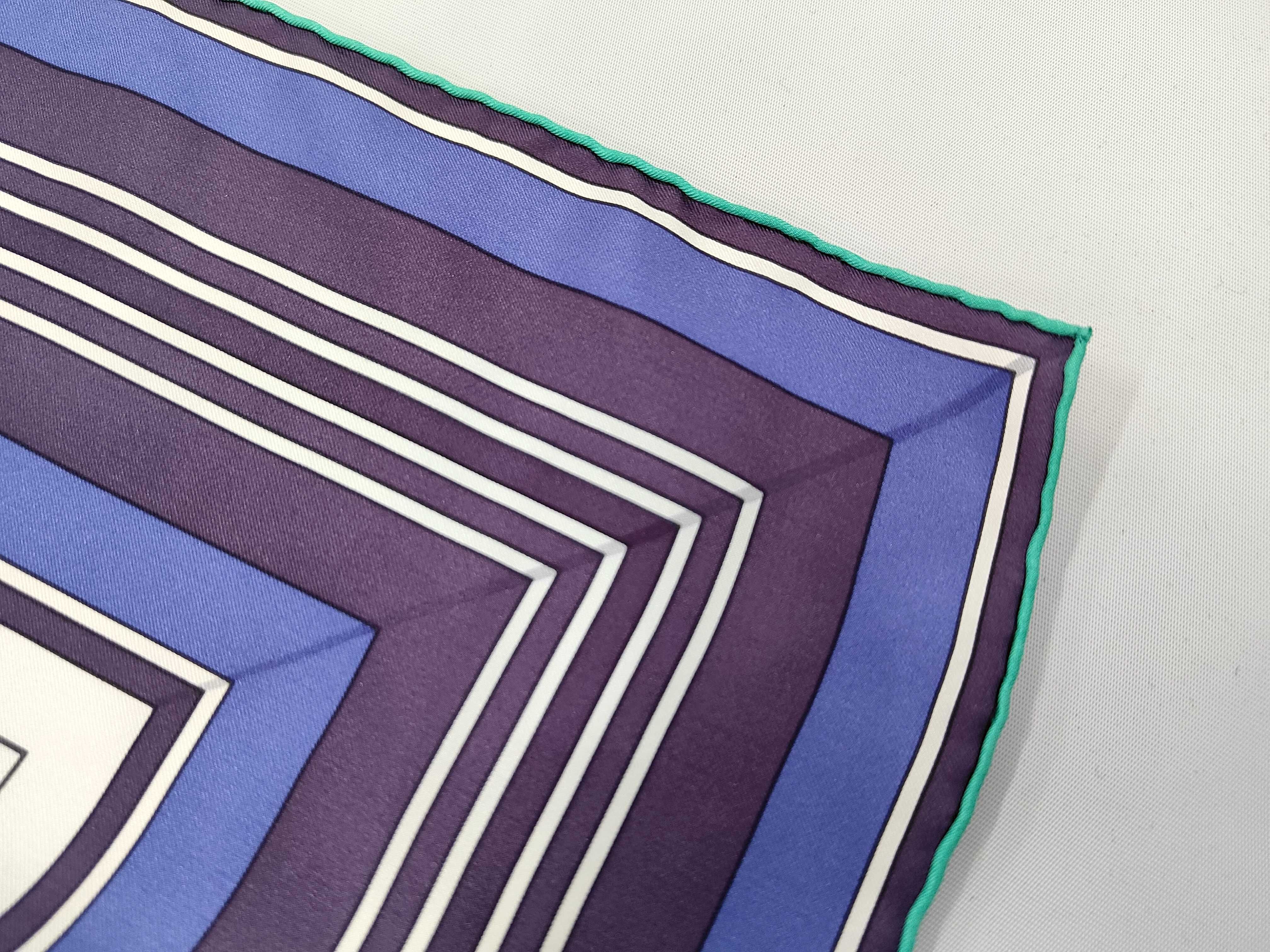 Hermes Couvertures et Tenues de Jour Silk Gavroche Scarf