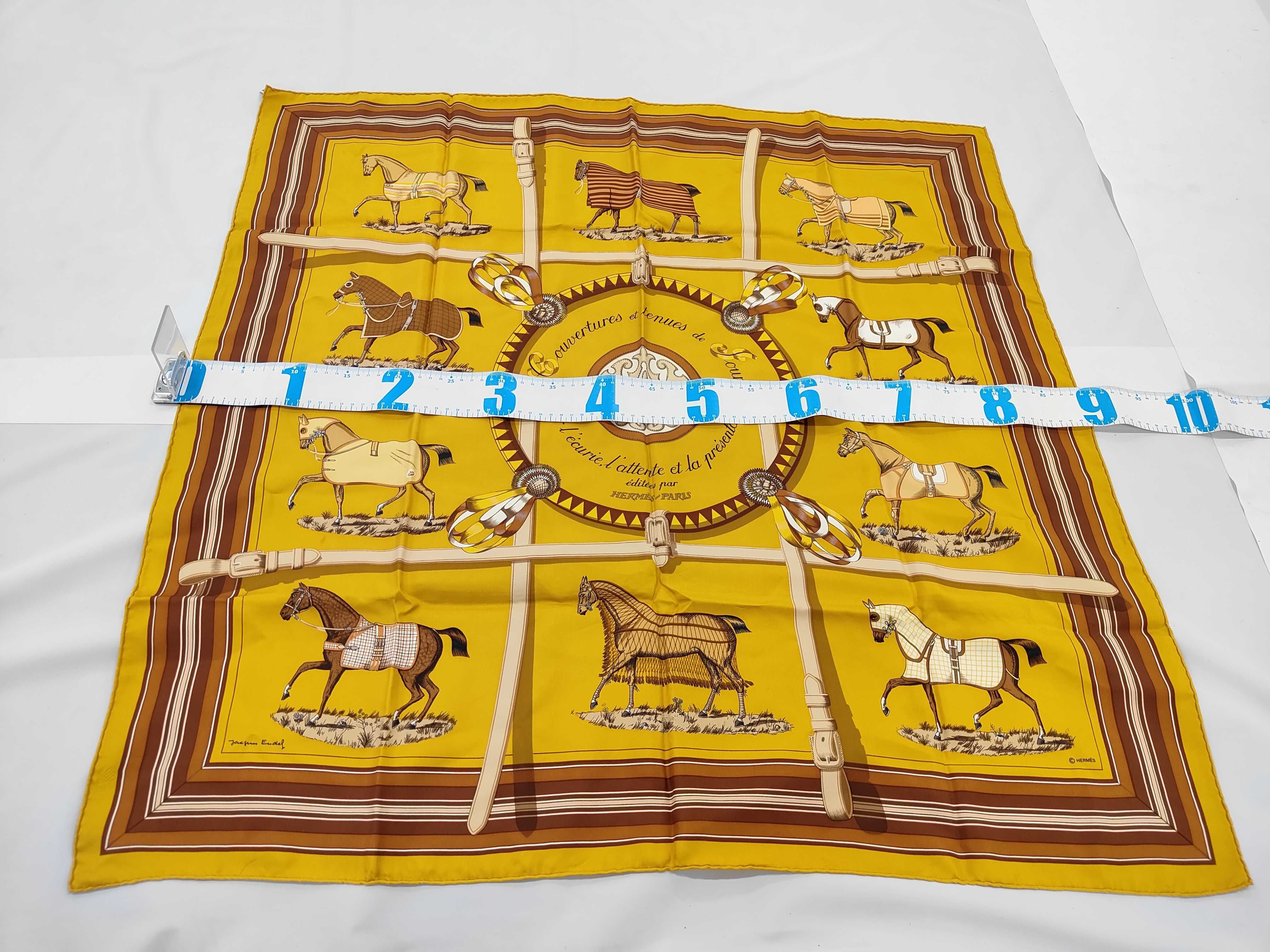 Hermes Couvertures et tenues de Jour Silk Scarf