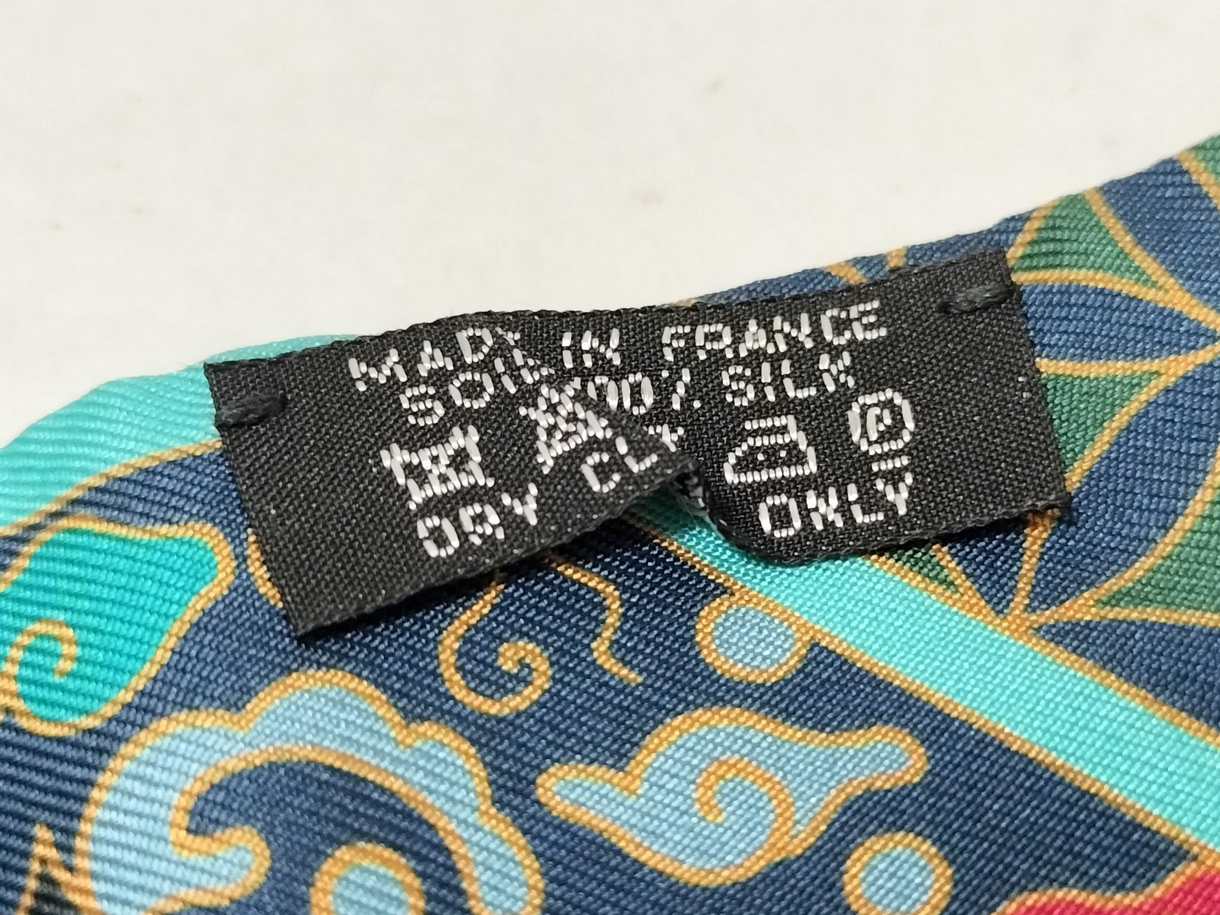 Hermes Collections Imperiales Silk Twilly Scarf