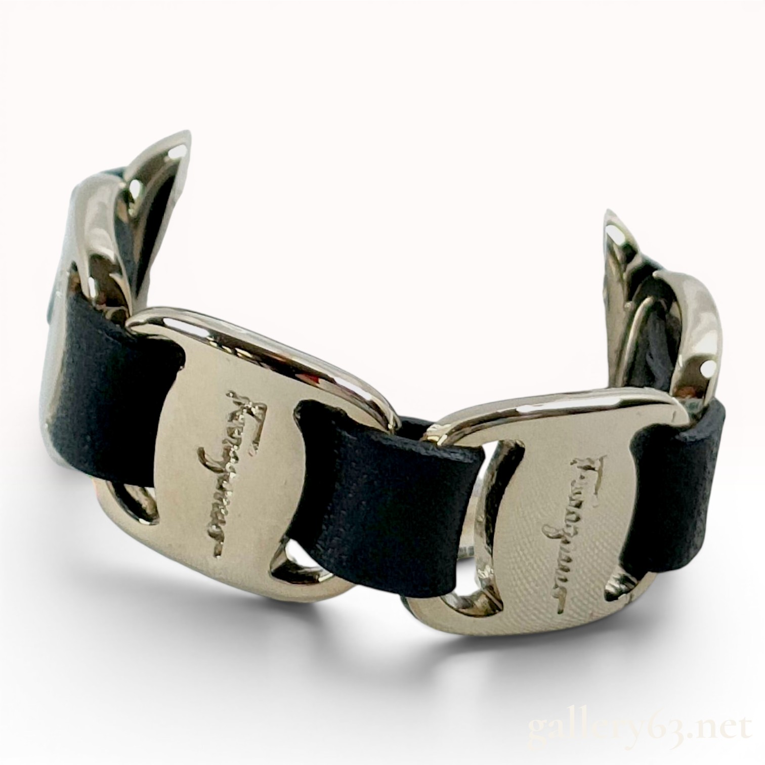 Salvatore Ferragamo Silver-Toned and Black Leather Band Scarf Ring