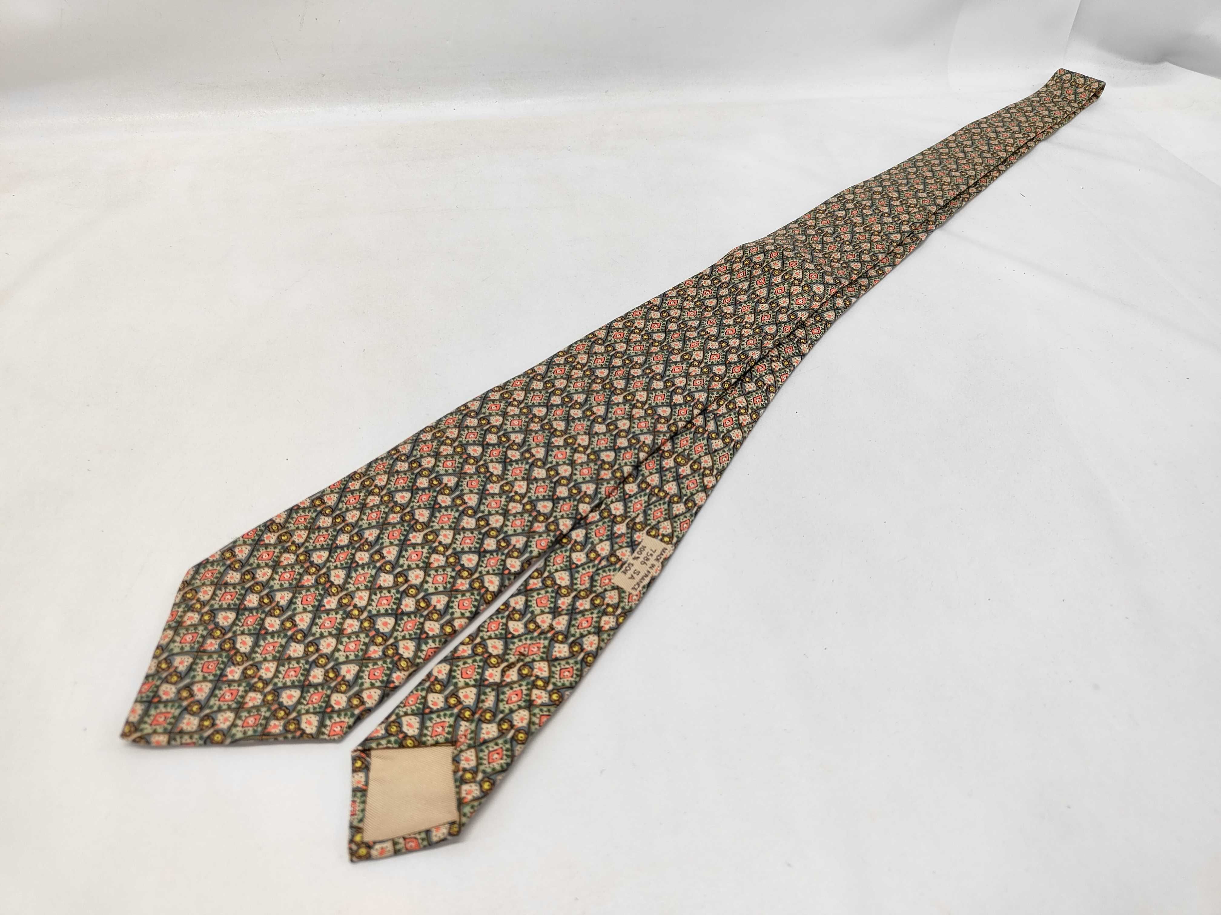 Hermes Paris 100% Silk Necktie Pattern 7586 SA