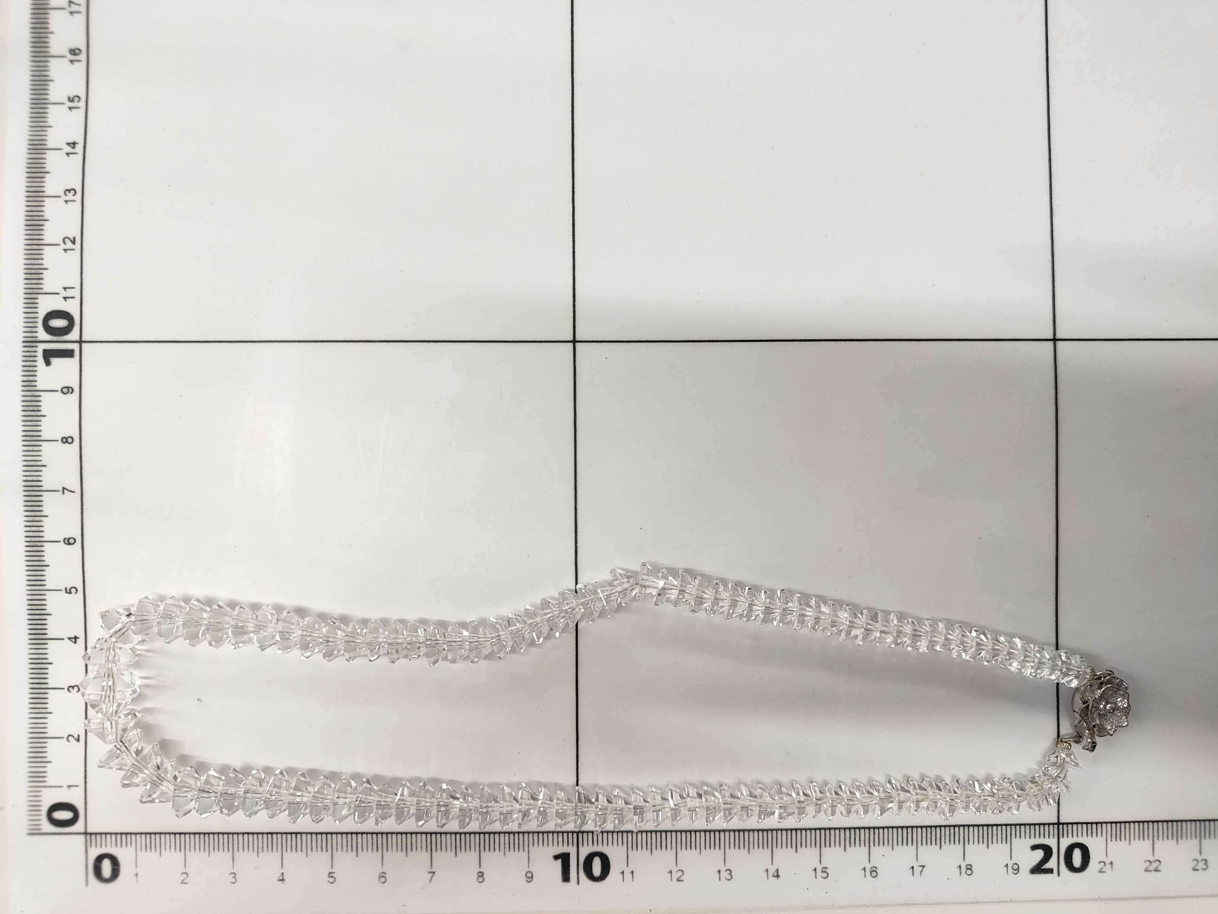 Graduated Faceted Quartz Beaded Necklace with Silver Clasp