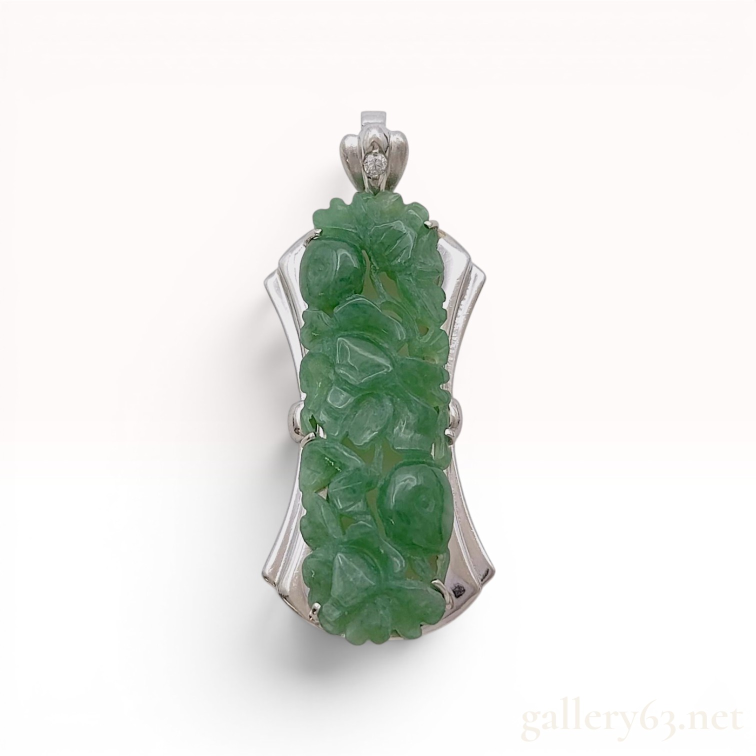 Carved Jadeite and Diamond PT900 Platinum 8.8g Pendant Top