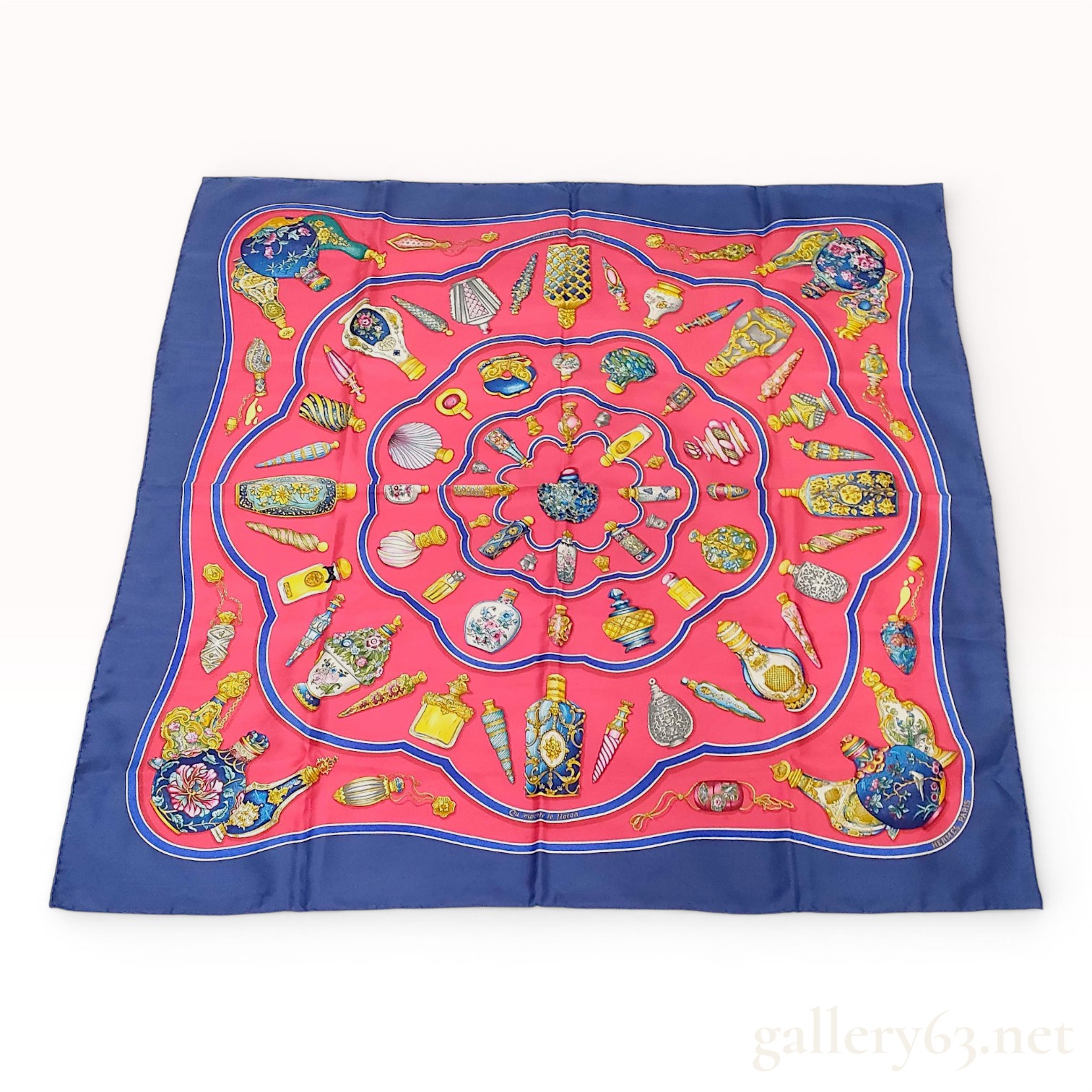 Hermes Qu'importe le flacon Silk Carre 90 Scarf