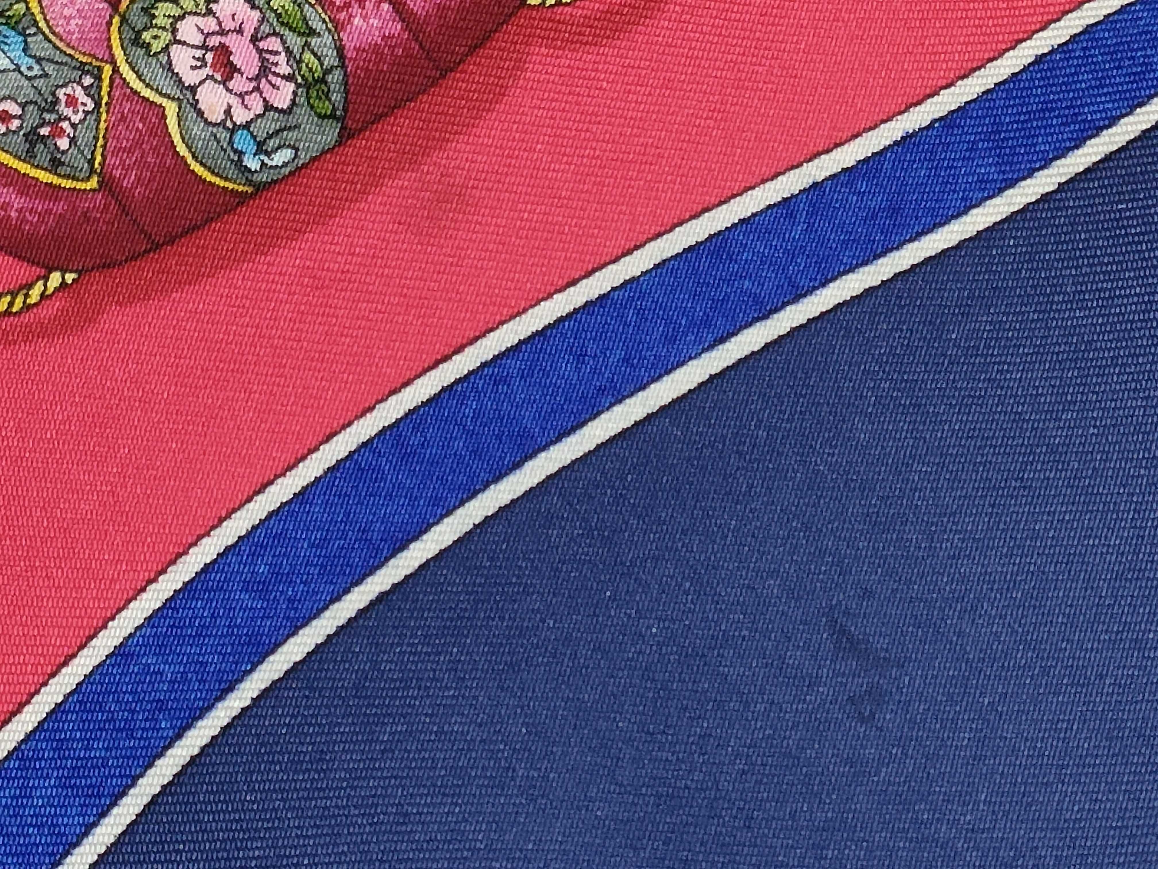 Hermes Qu'importe le flacon Silk Carre 90 Scarf