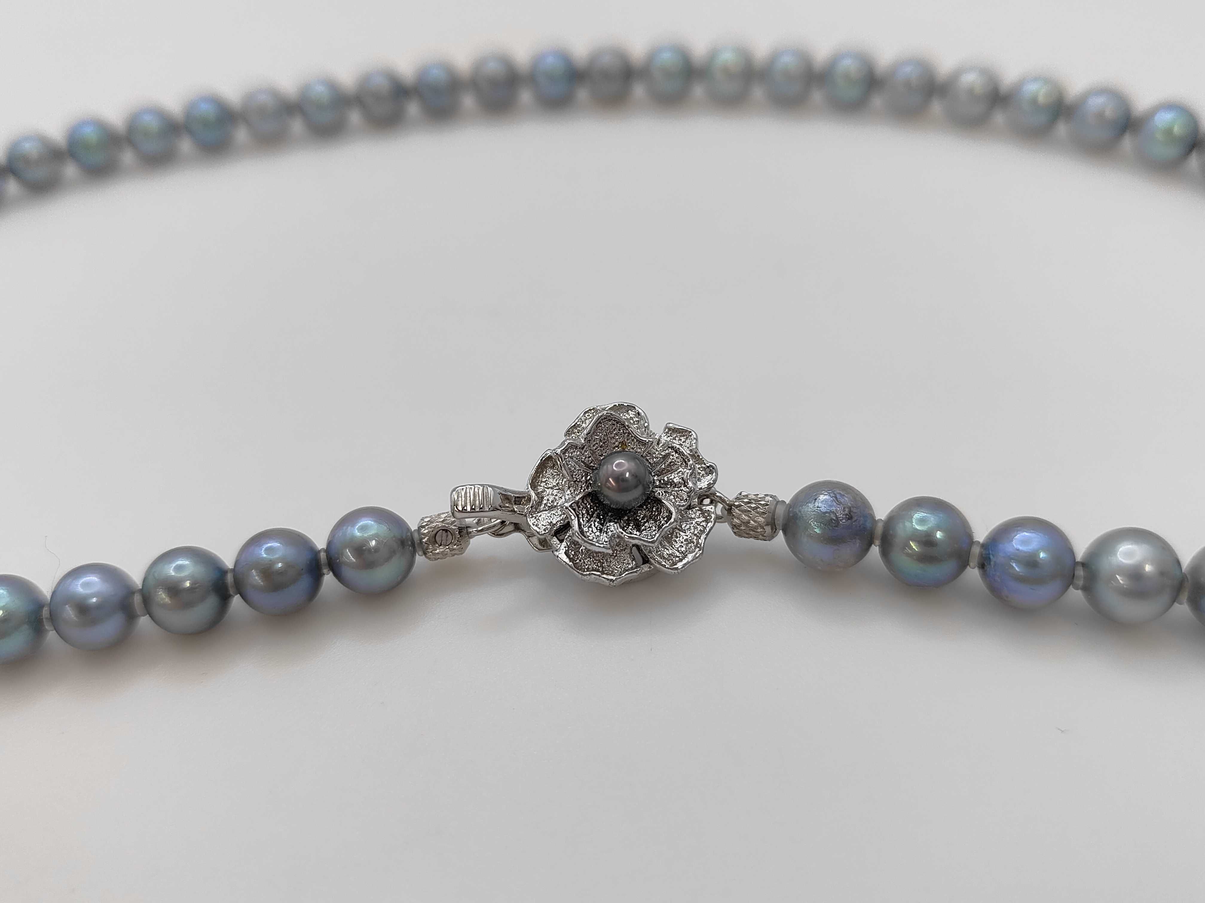 Silver Peacock Cultured Pearl Hand-Knotted Necklace