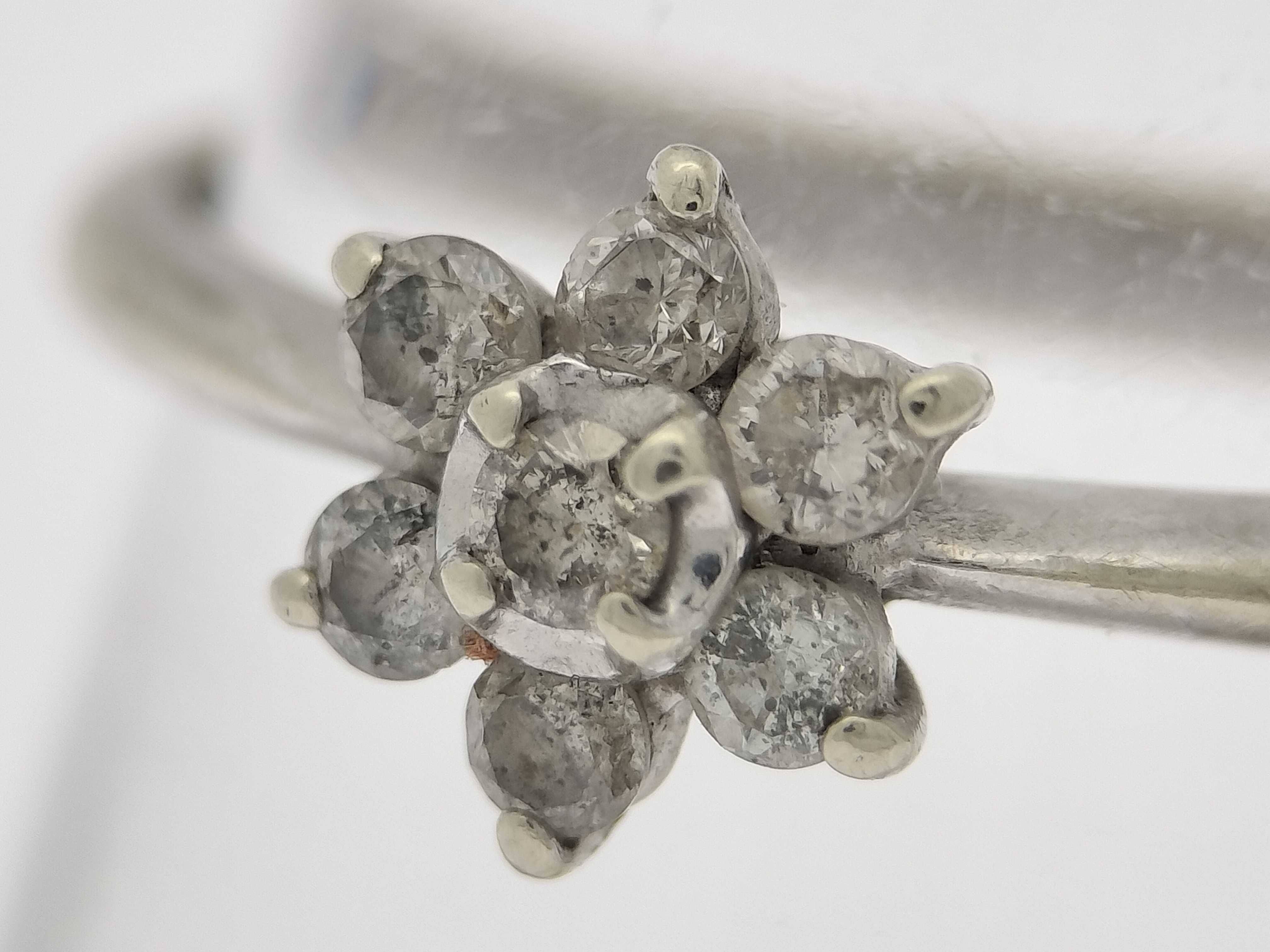 10 Karat White Gold Diamond Flower Cluster Ring
