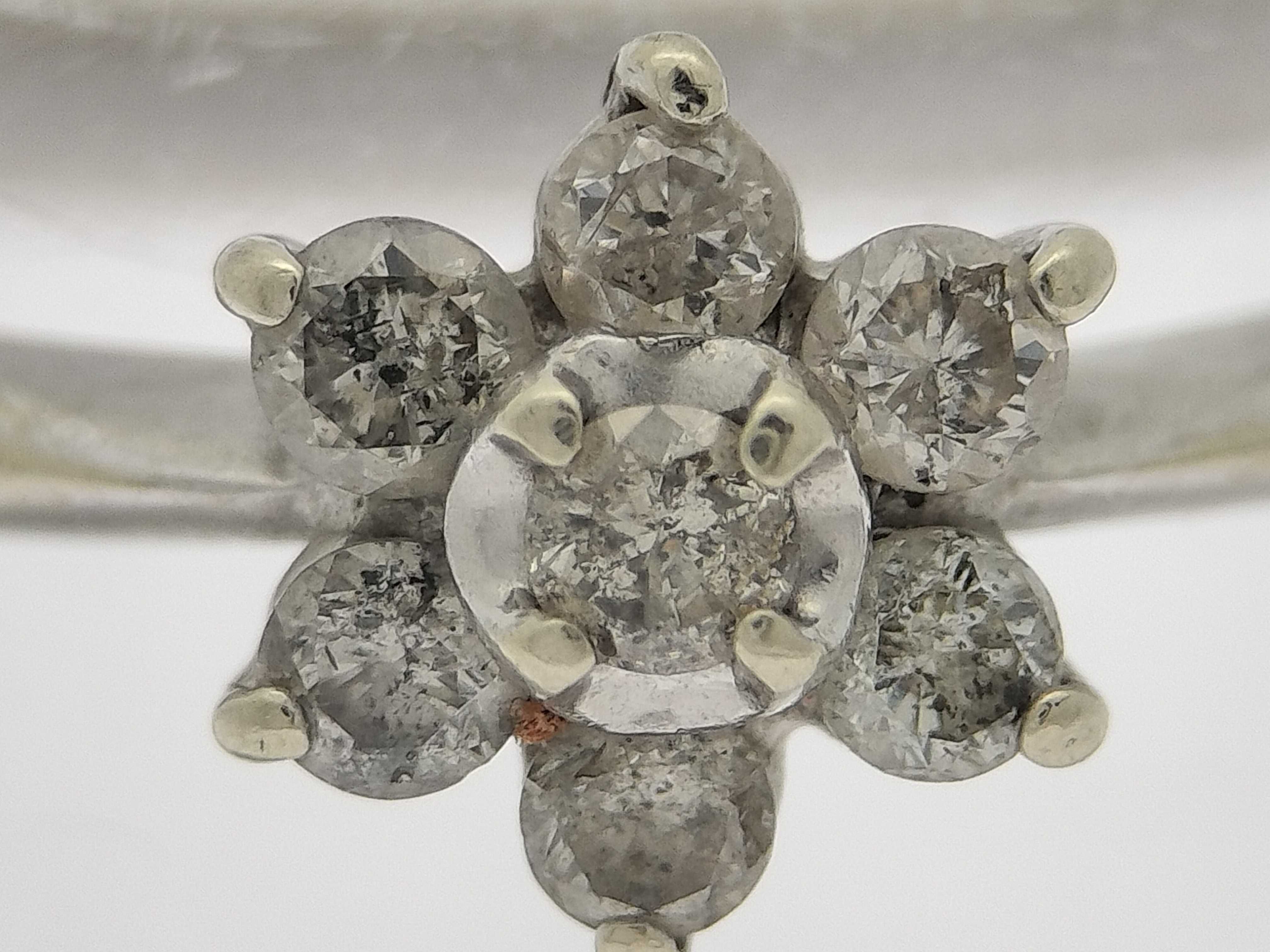 10 Karat White Gold Diamond Flower Cluster Ring