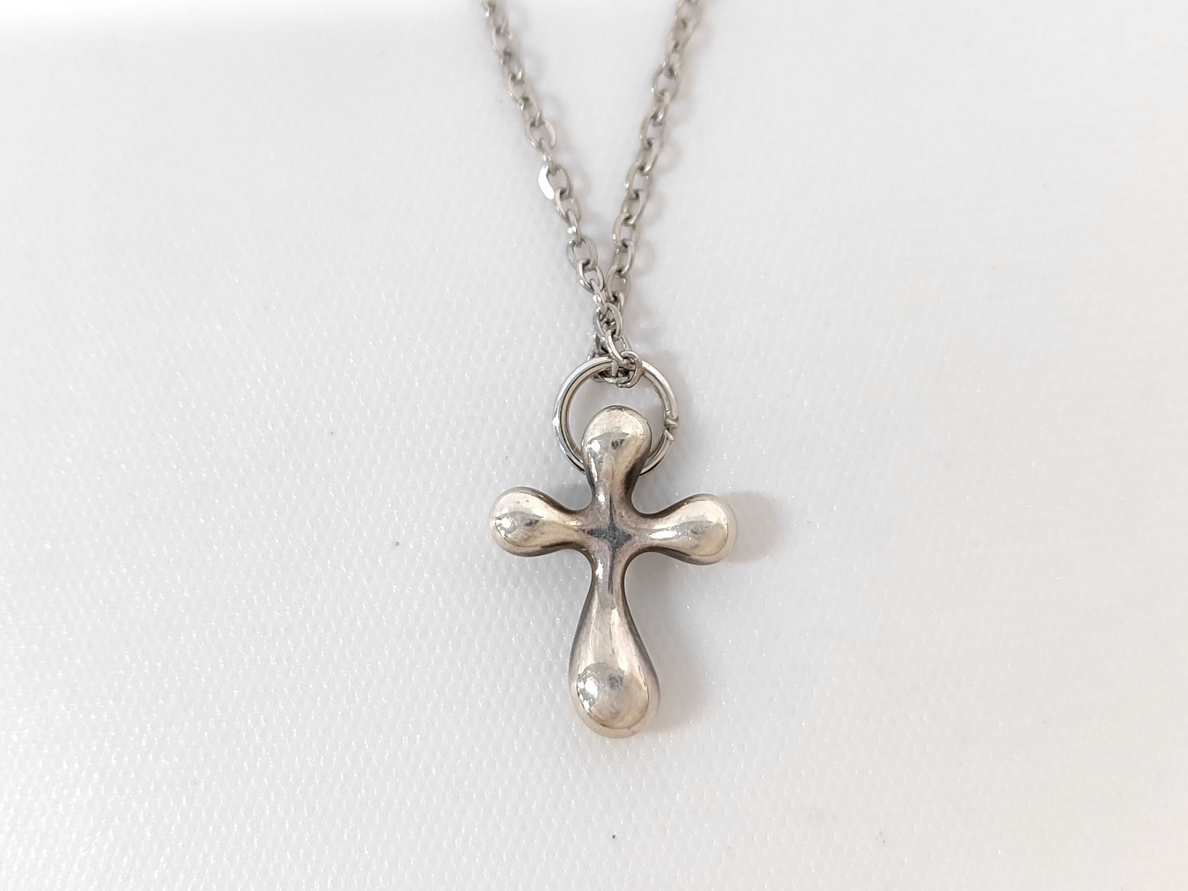 Stainless Steel Small Cross Pendant Necklace in the Style of Elsa Peretti