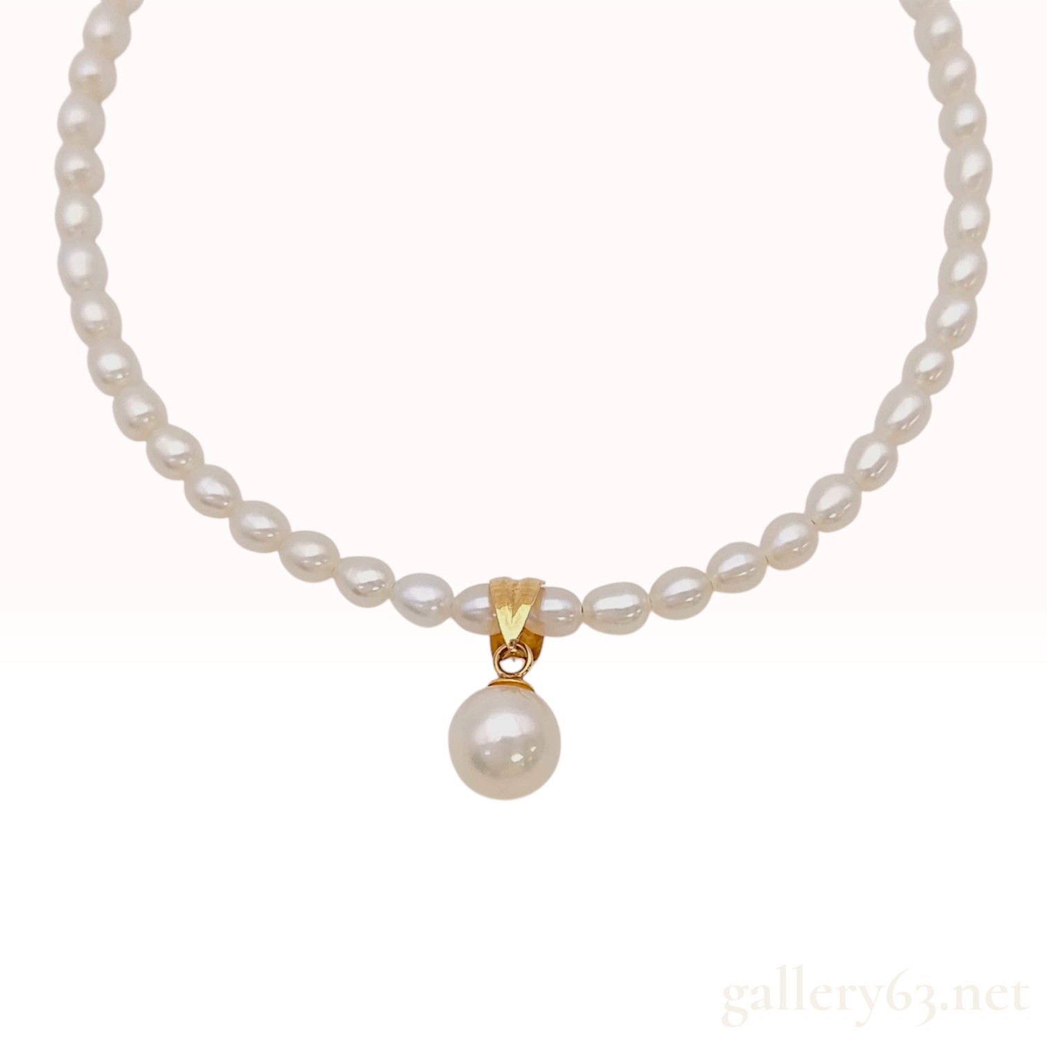 18K Yellow Gold and Cultured Pearl Pendant Necklace