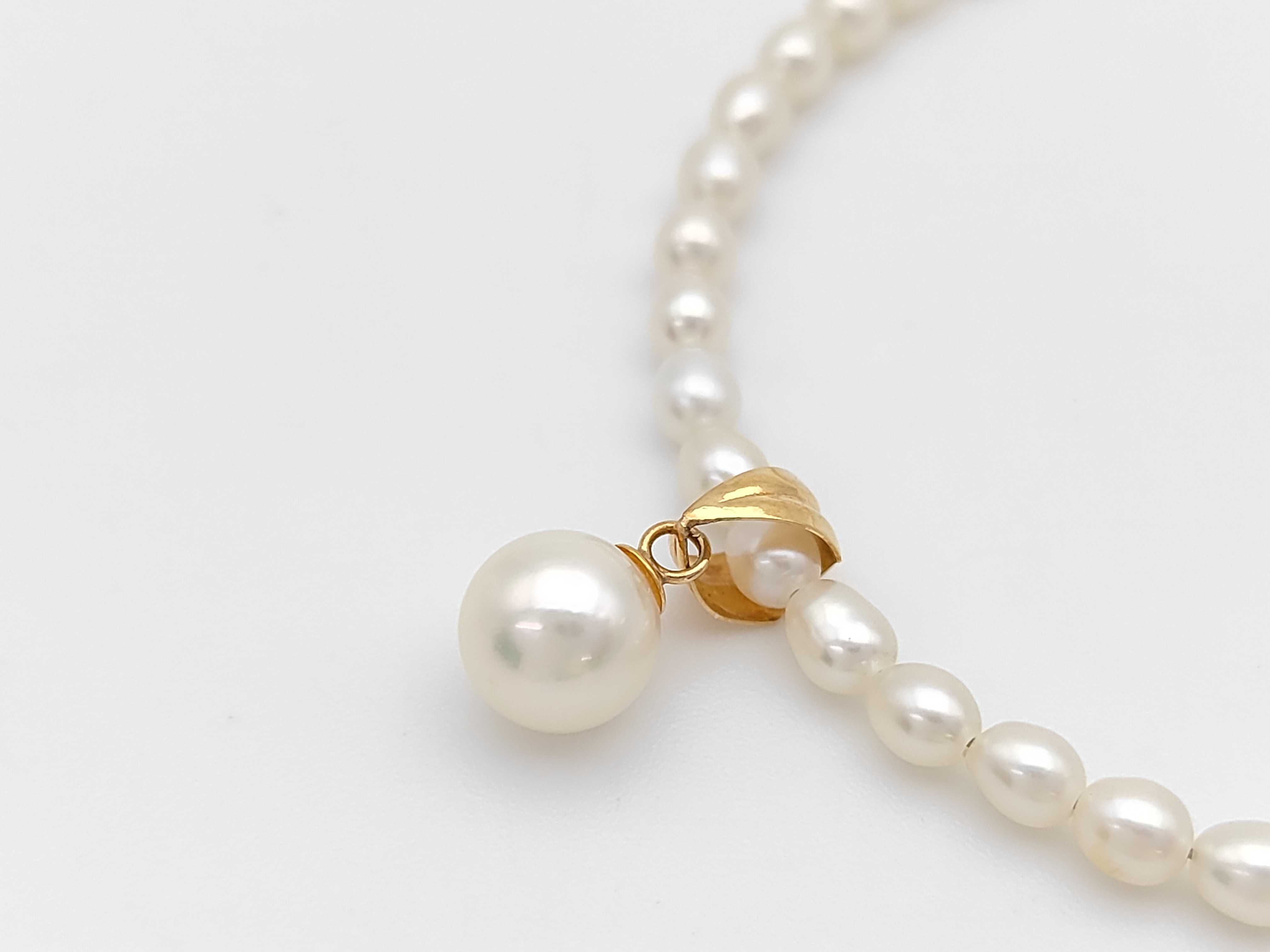 18K Yellow Gold and Cultured Pearl Pendant Necklace