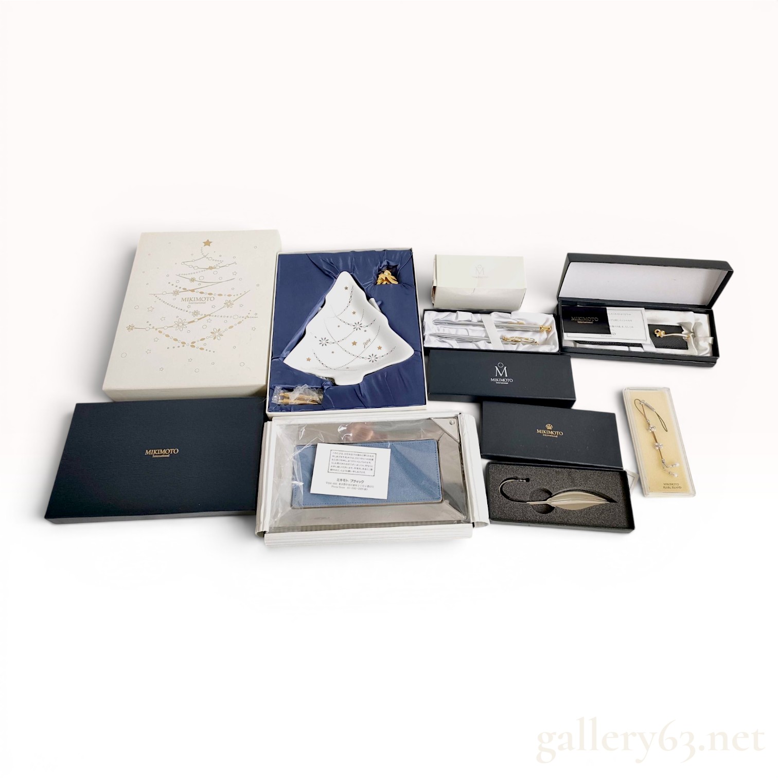 A Collection of Mikimoto International and Mikimoto Pearl Island Giftware and Stationery w/Box