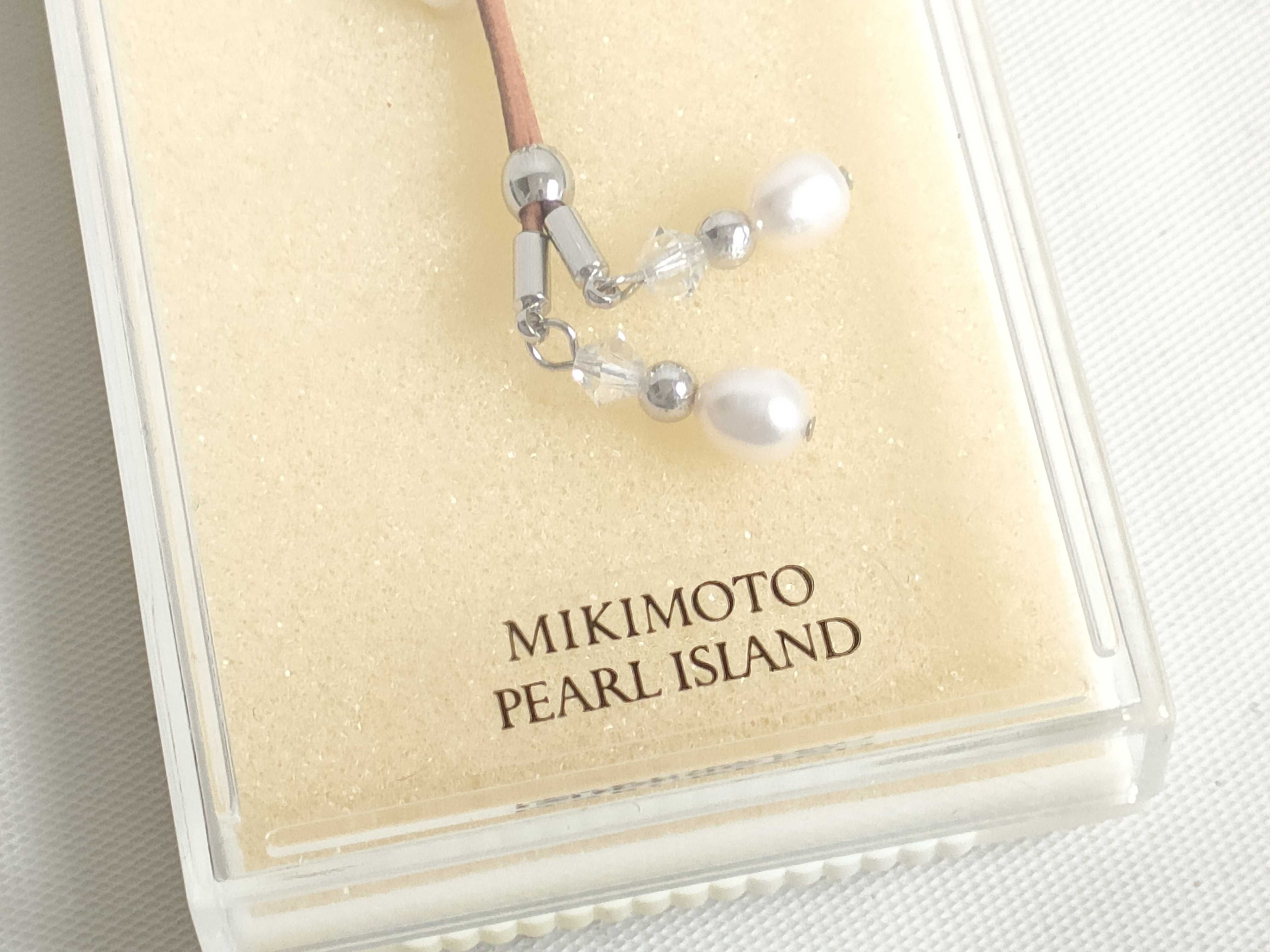 A Collection of Mikimoto International and Mikimoto Pearl Island Giftware and Stationery w/Box
