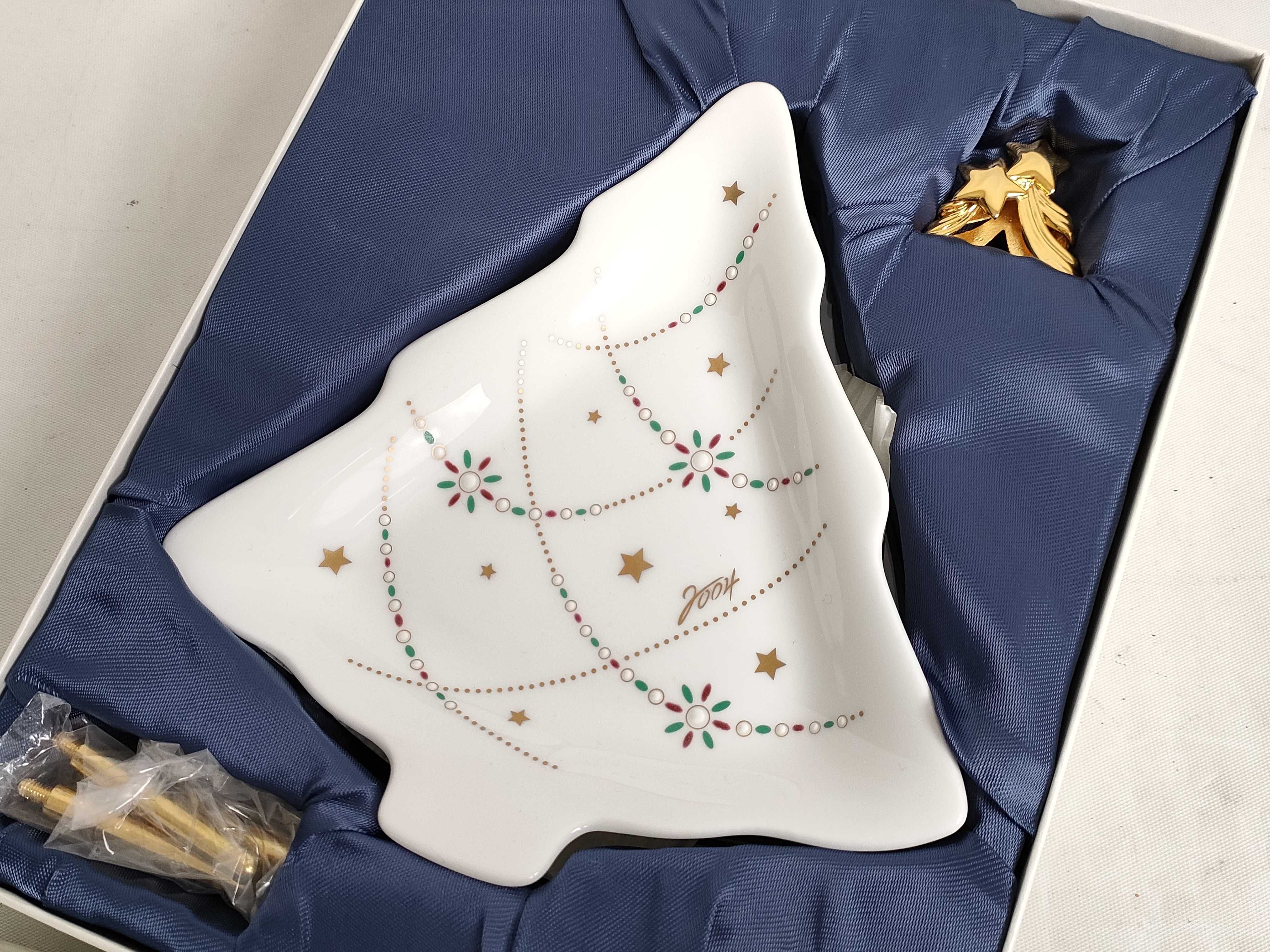 A Collection of Mikimoto International and Mikimoto Pearl Island Giftware and Stationery w/Box