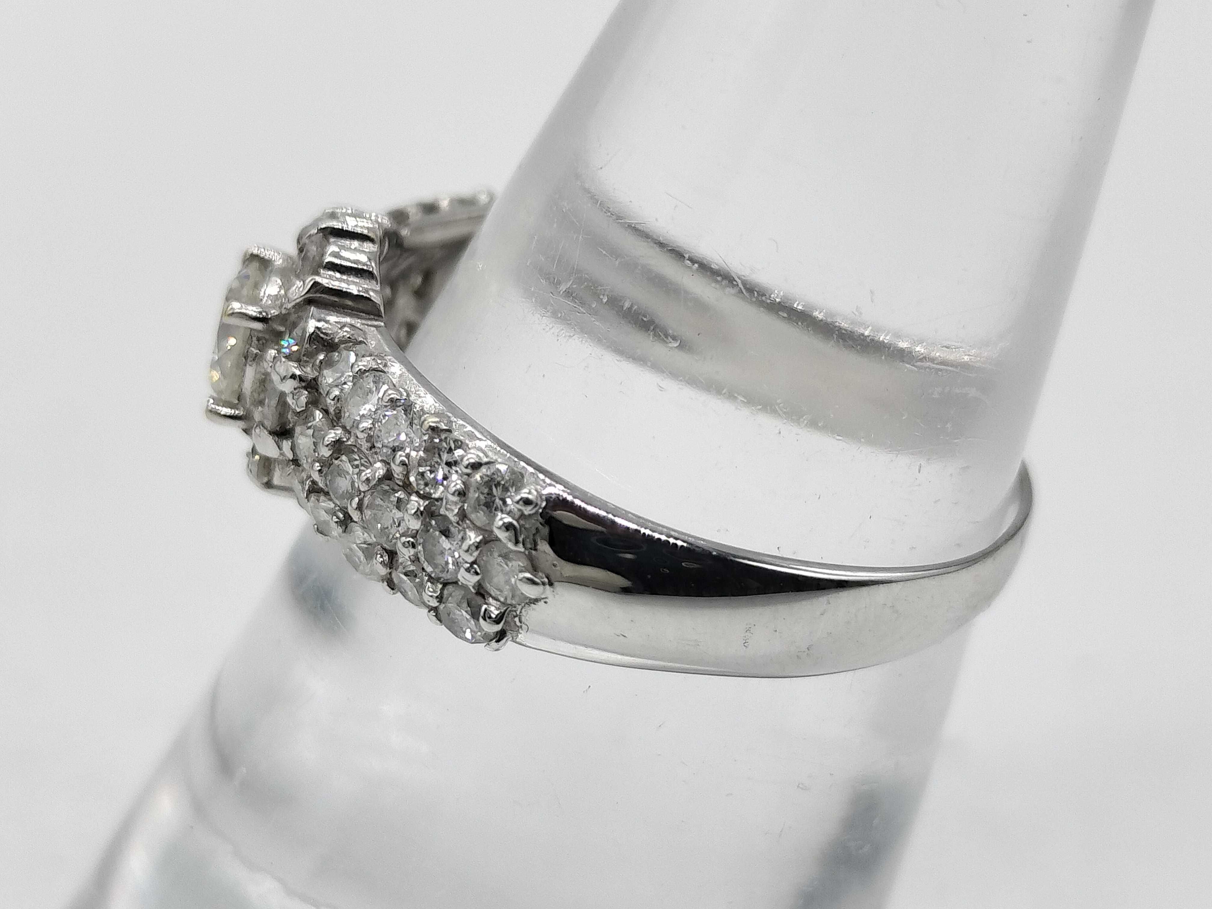 18K White Gold H-SI2-GD-FAINT 1.08ctw Diamond Halo Engagement Ring