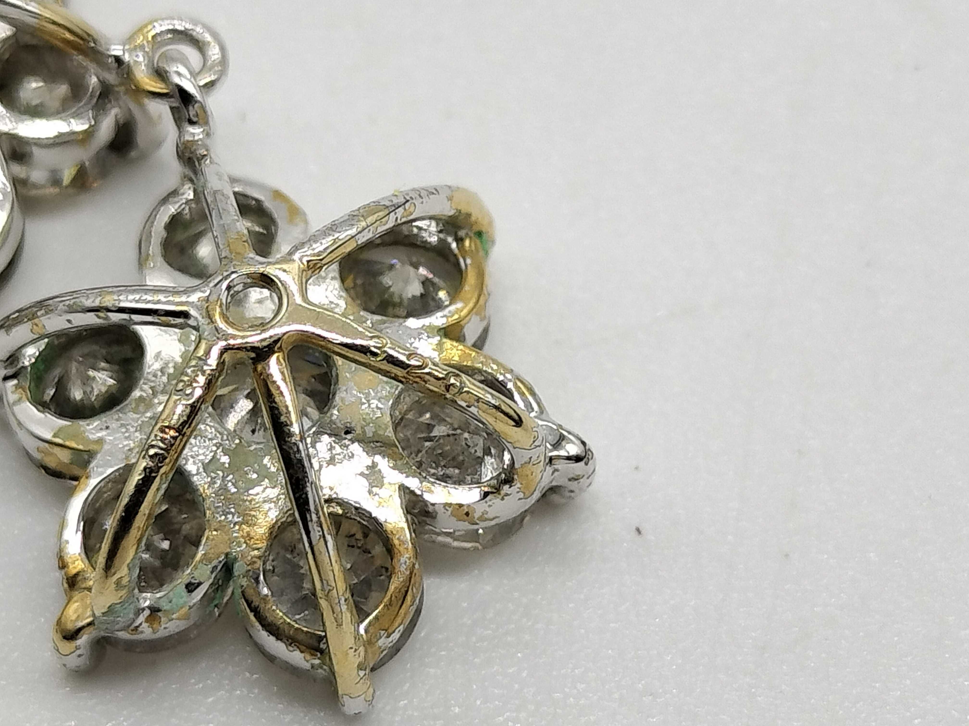 14K Gold and Diamond Triple Floral Cluster Drop Pendant