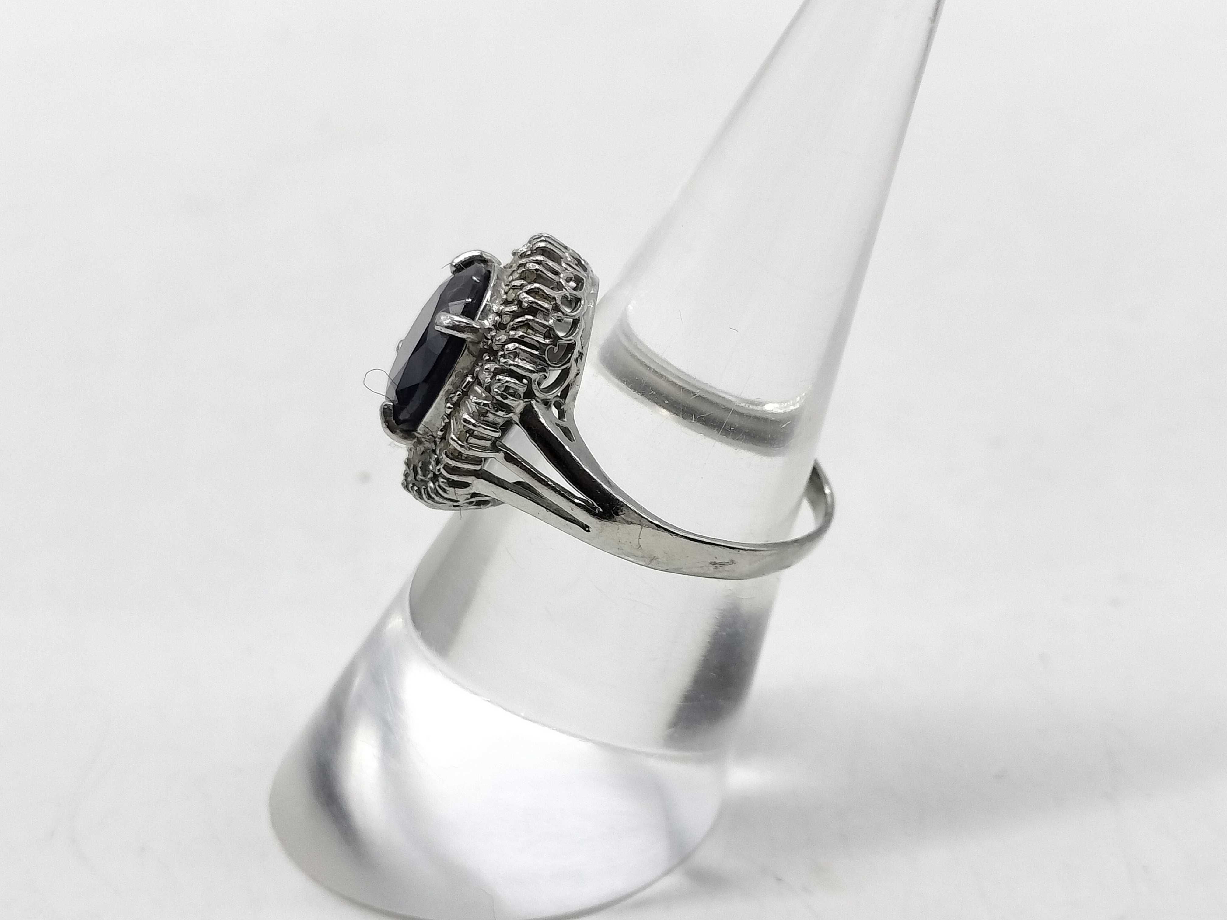 Platinum 3.0 Carat Oval Blue Sapphire and 0.35ctw Diamond Ballerina Halo Ring