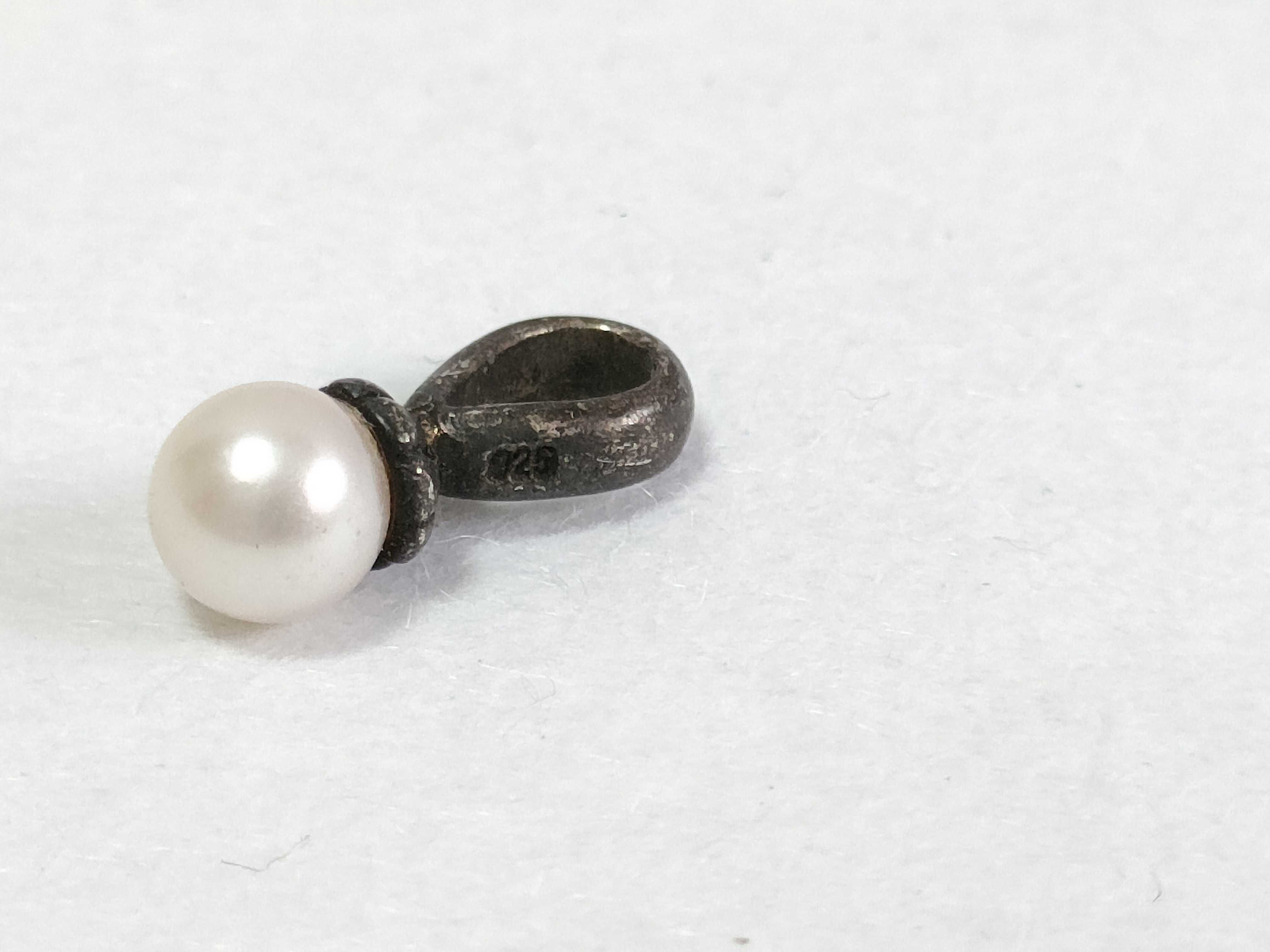 An Assortment of Four Sterling Silver and Multi-Gem Jewelry Items