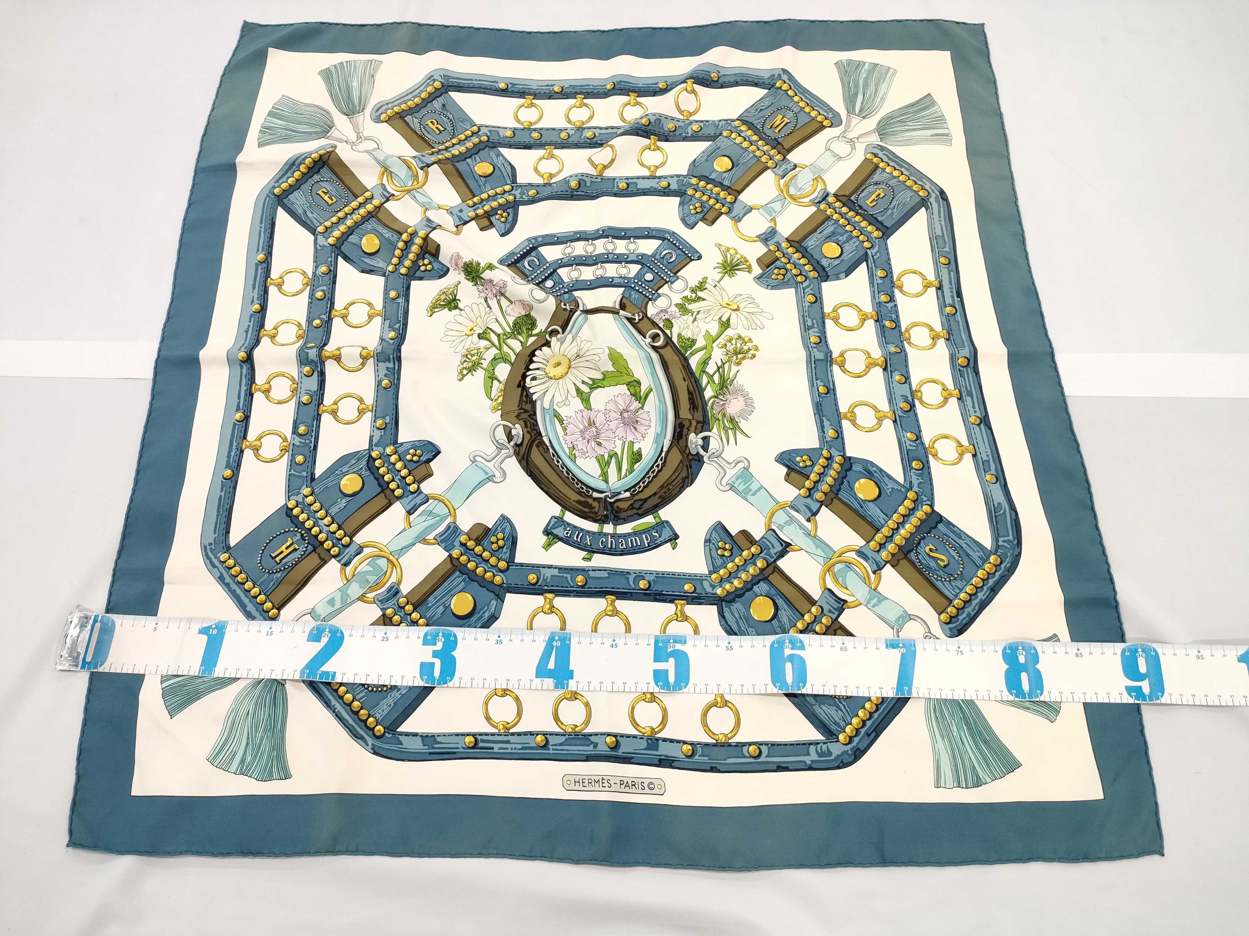 Hermes Aux Champs Silk Twill Carre 90 Scarf