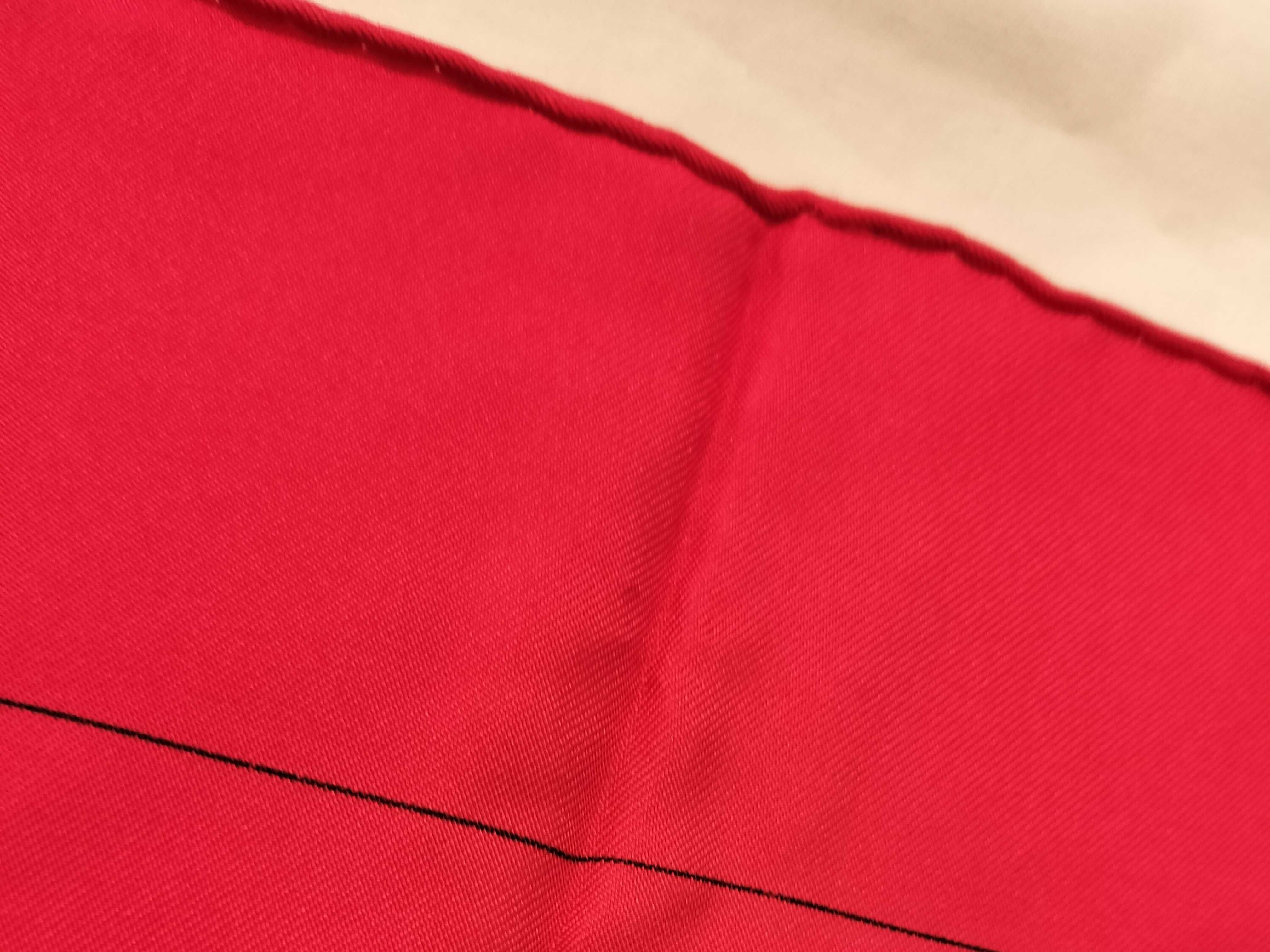 Hermes Eperon d'Or 90cm Silk Scarf in Red and Gold
