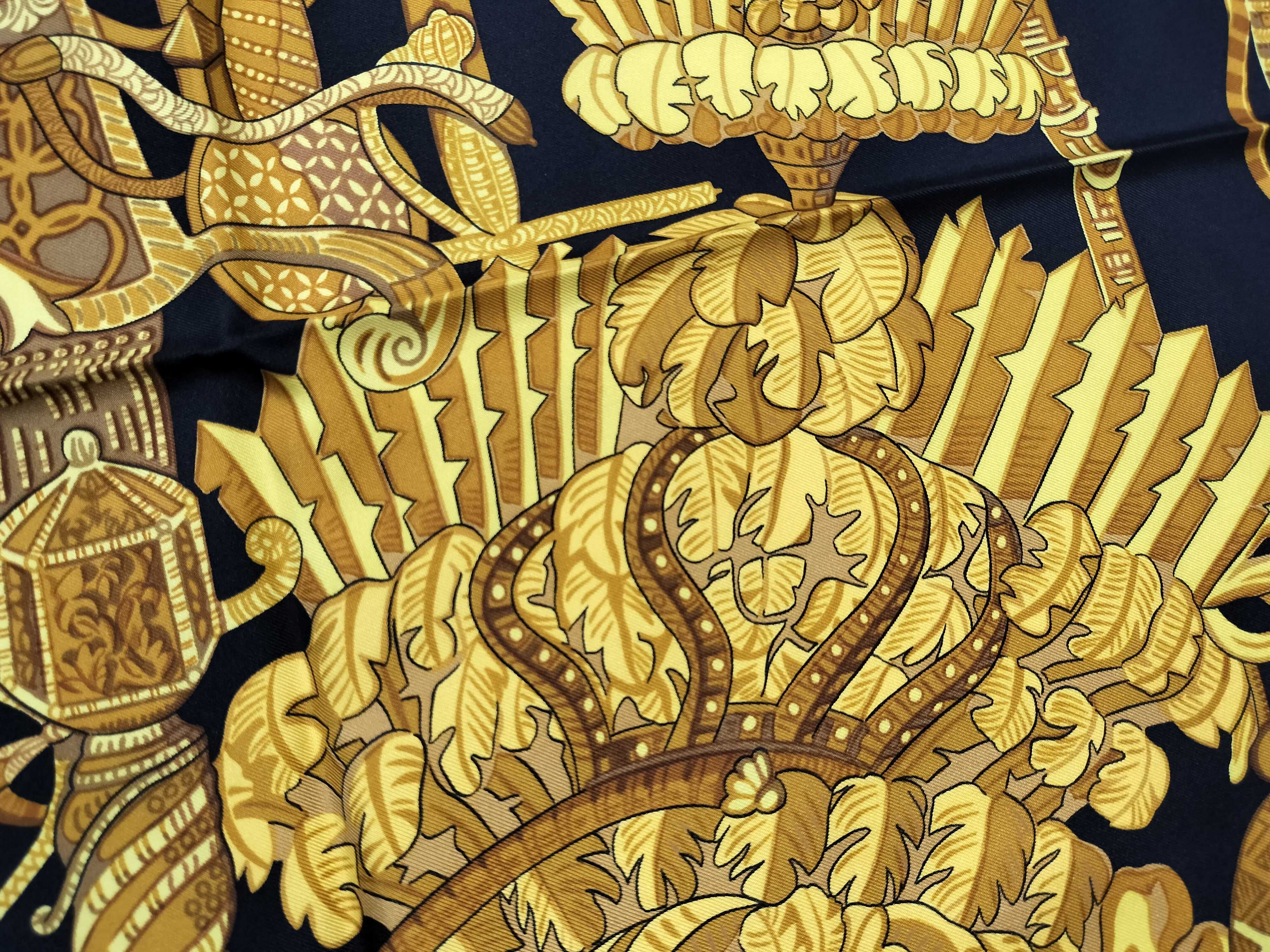 Hermes Armets en Panache Silk Scarf