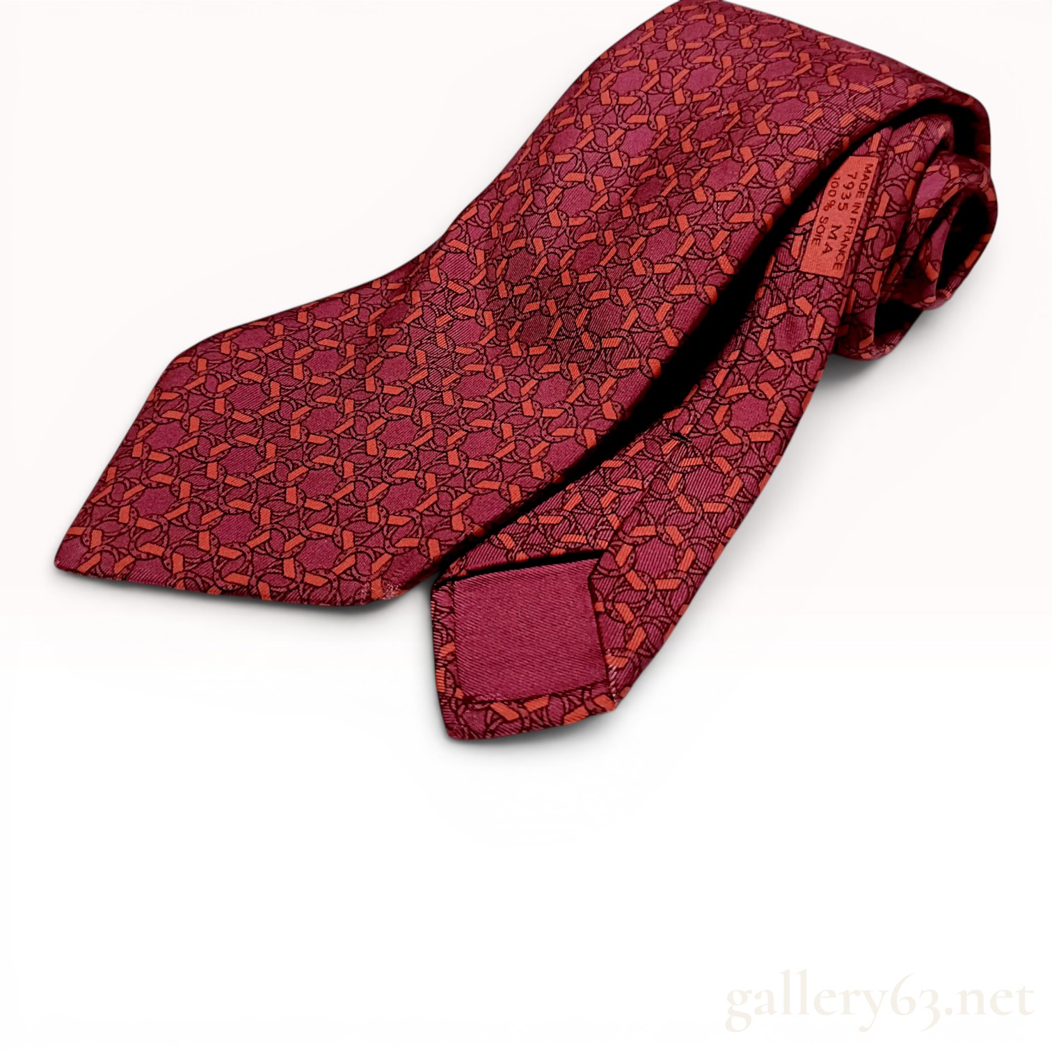 Hermes Burgundy and Orange Geometric Interlocking Link Pattern Silk Tie