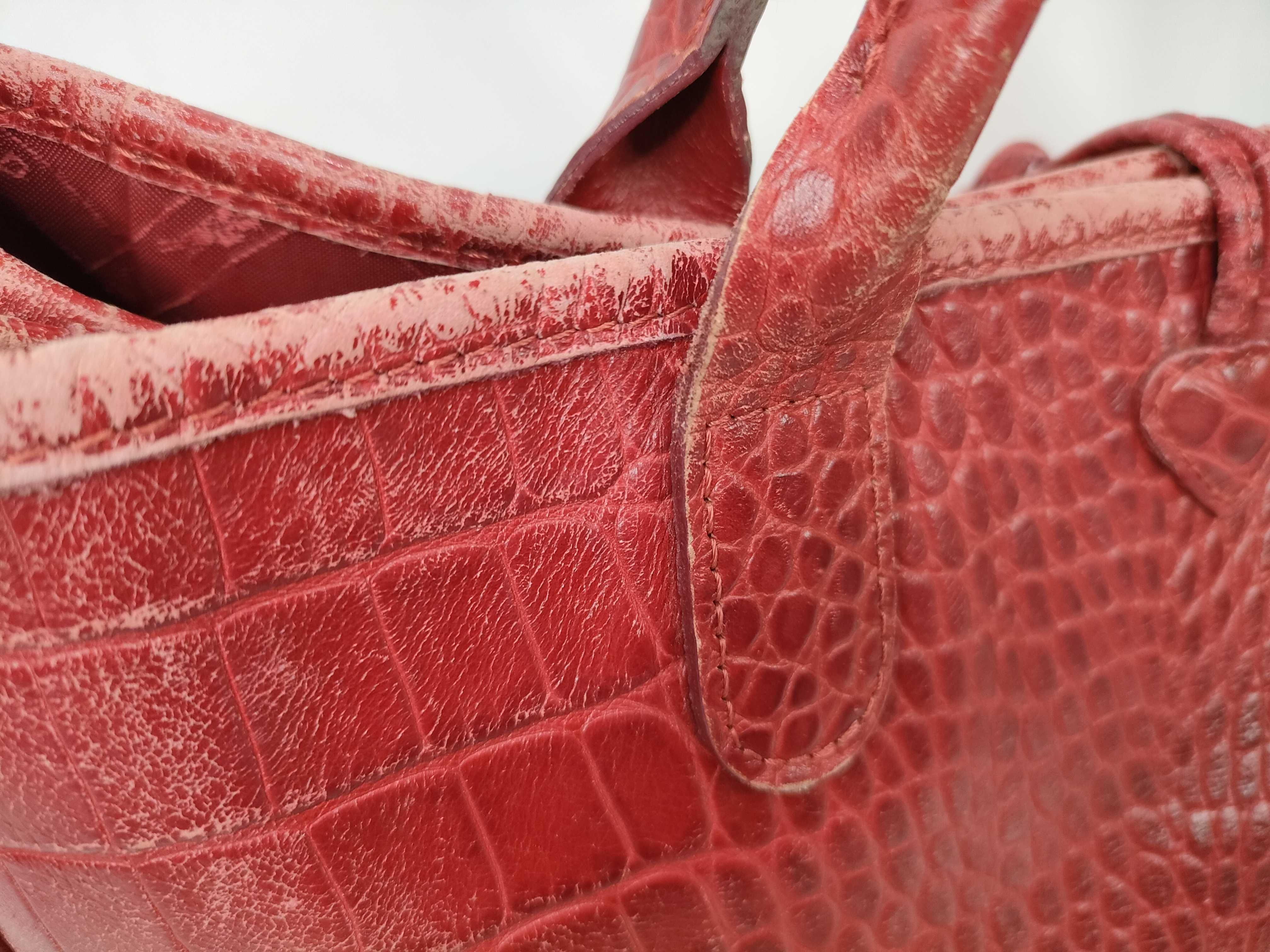 Longchamp Roseau Crocodile-Embossed Leather Tote in Red