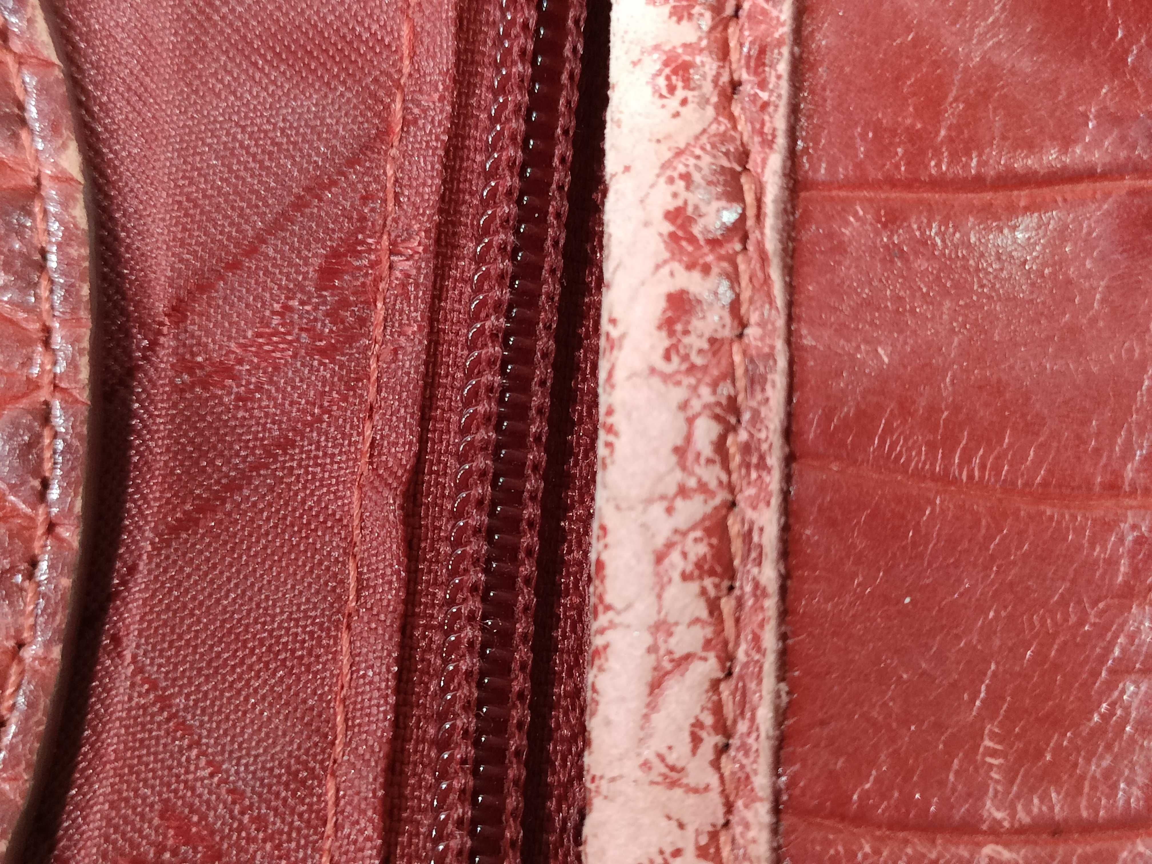 Longchamp Roseau Crocodile-Embossed Leather Tote in Red