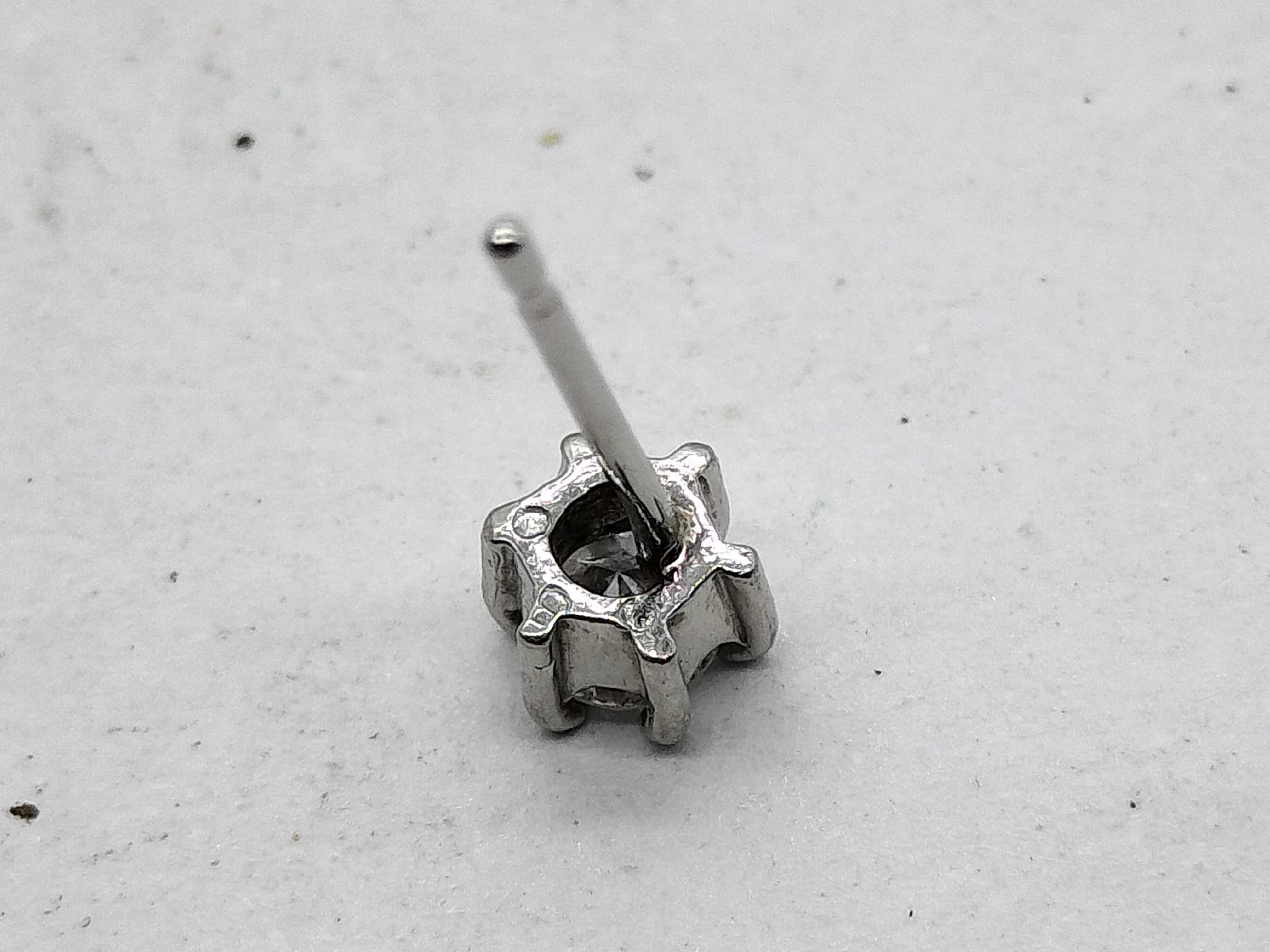 A Pair of Pt900 Platinum and Diamond Stud Earrings