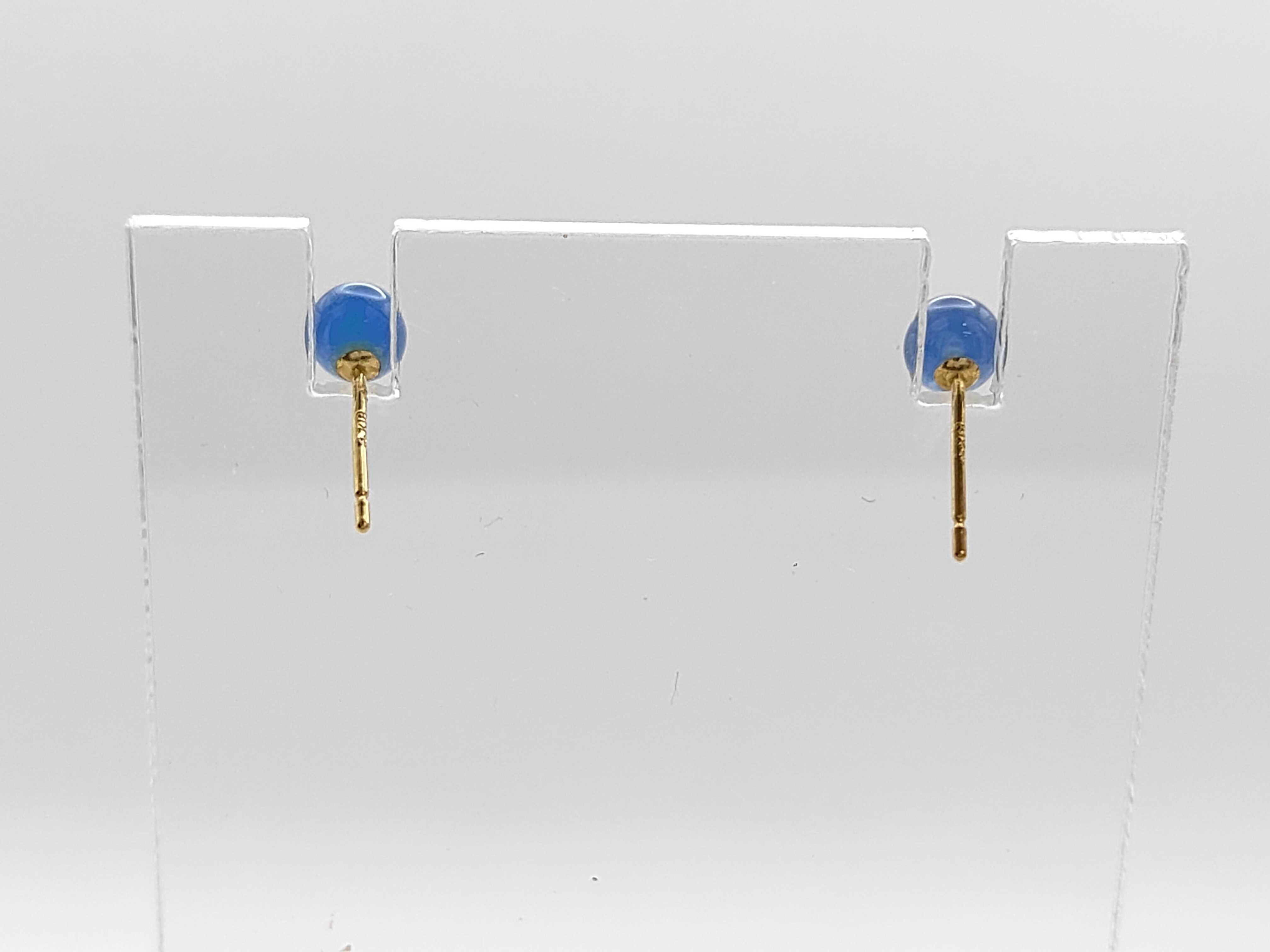A Pair of 18K Yellow Gold and Blue Chalcedony Ball Stud Earrings