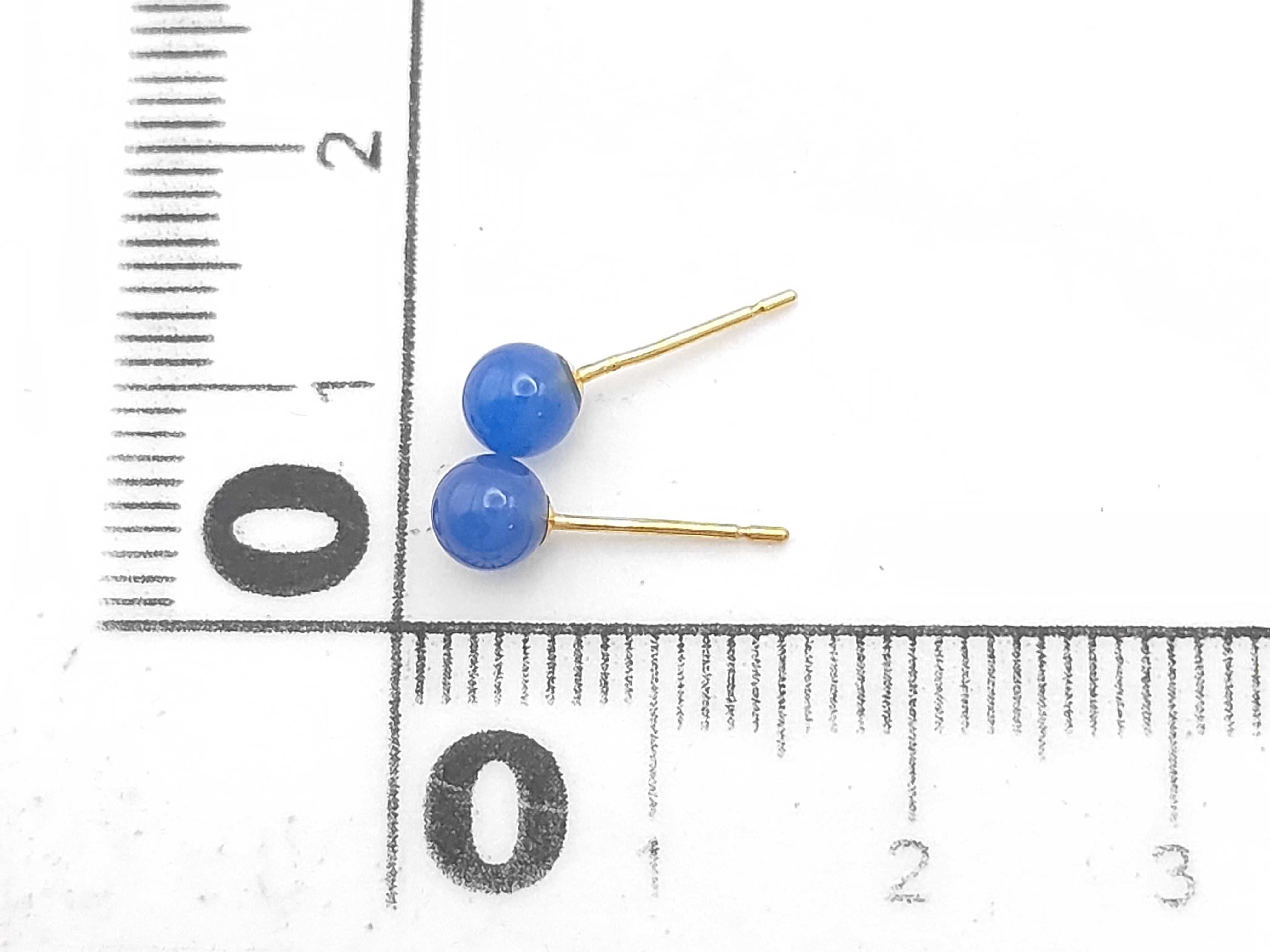 A Pair of 18K Yellow Gold and Blue Chalcedony Ball Stud Earrings