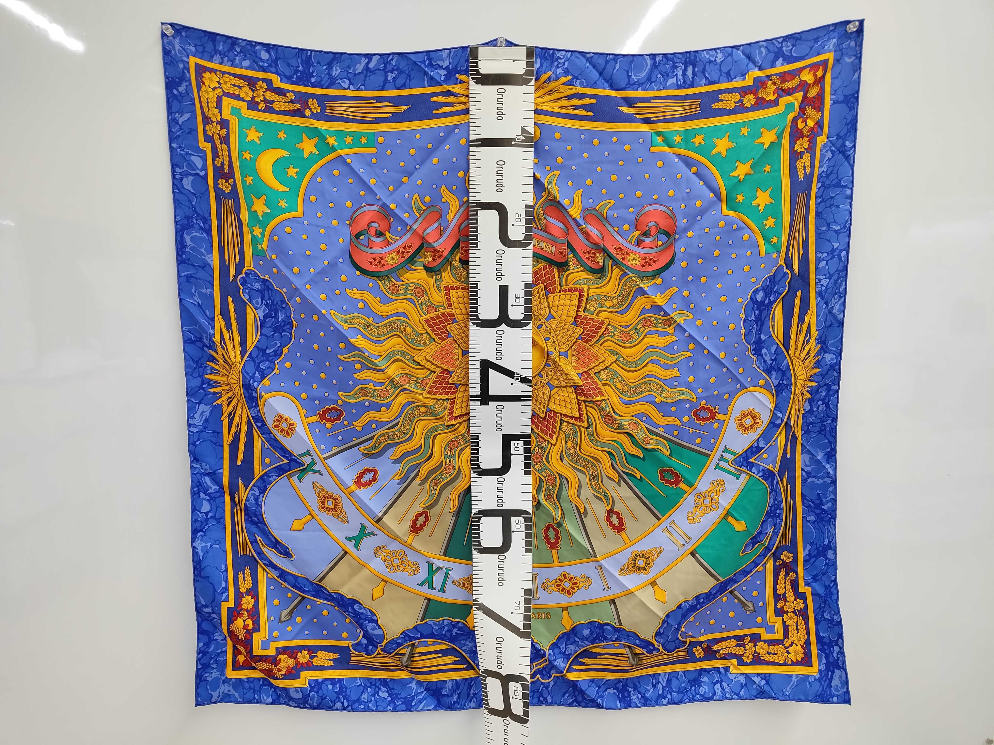 Hermes Carpe Diem Silk Carre 90 Scarf