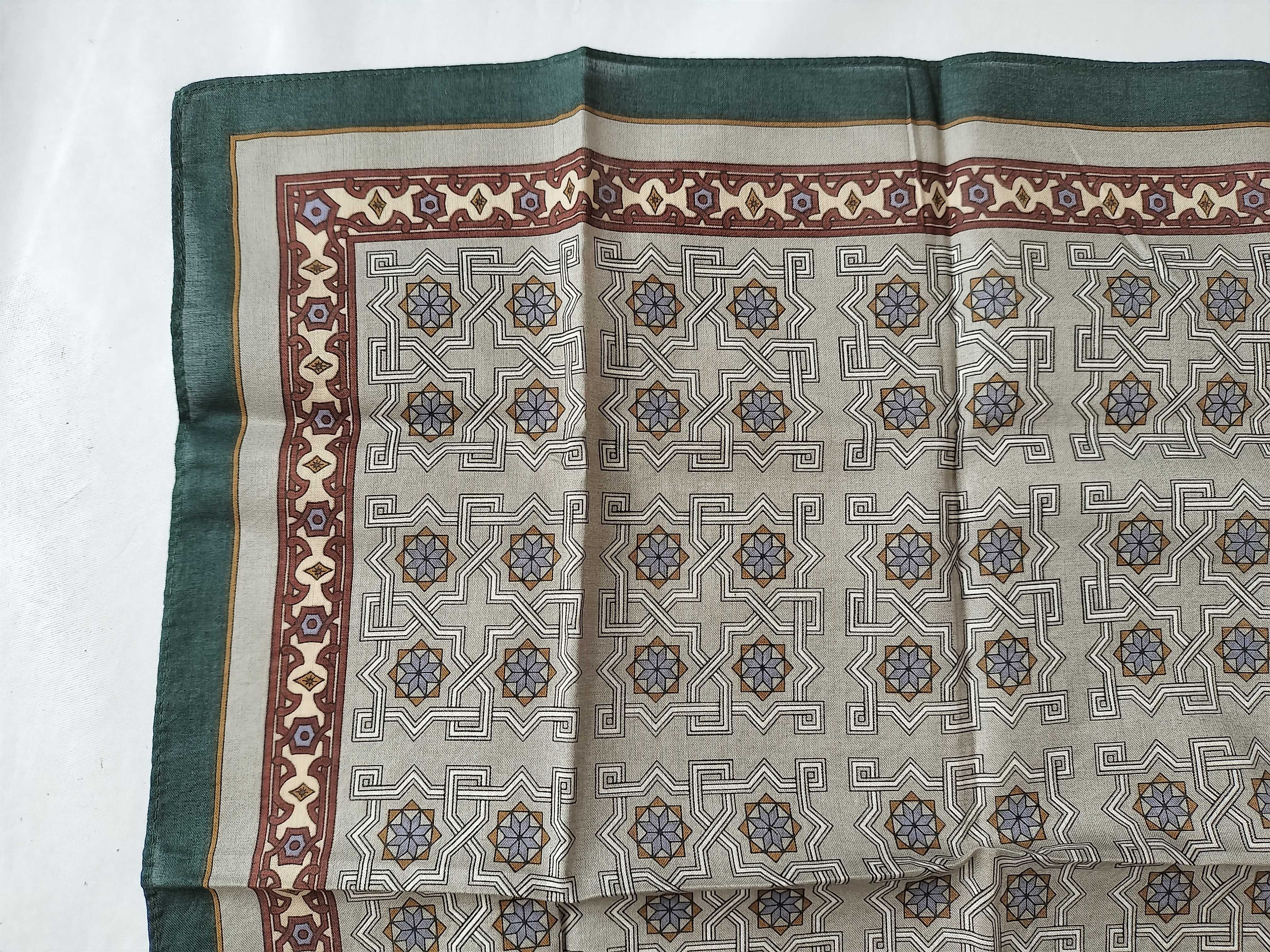 Paolo Gucci Geometric Pattern Cotton or Silk Blend Pocket Square