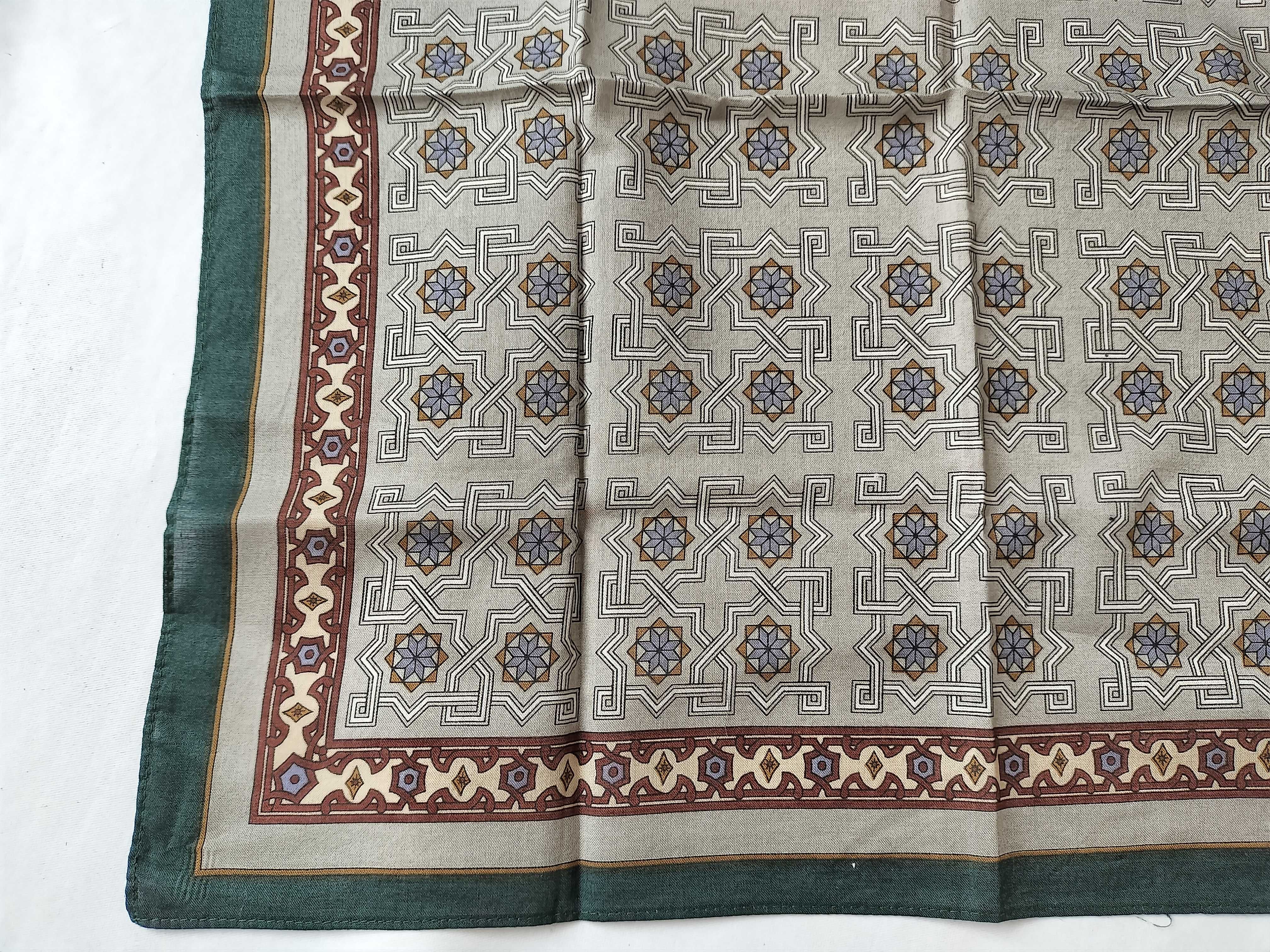 Paolo Gucci Geometric Pattern Cotton or Silk Blend Pocket Square