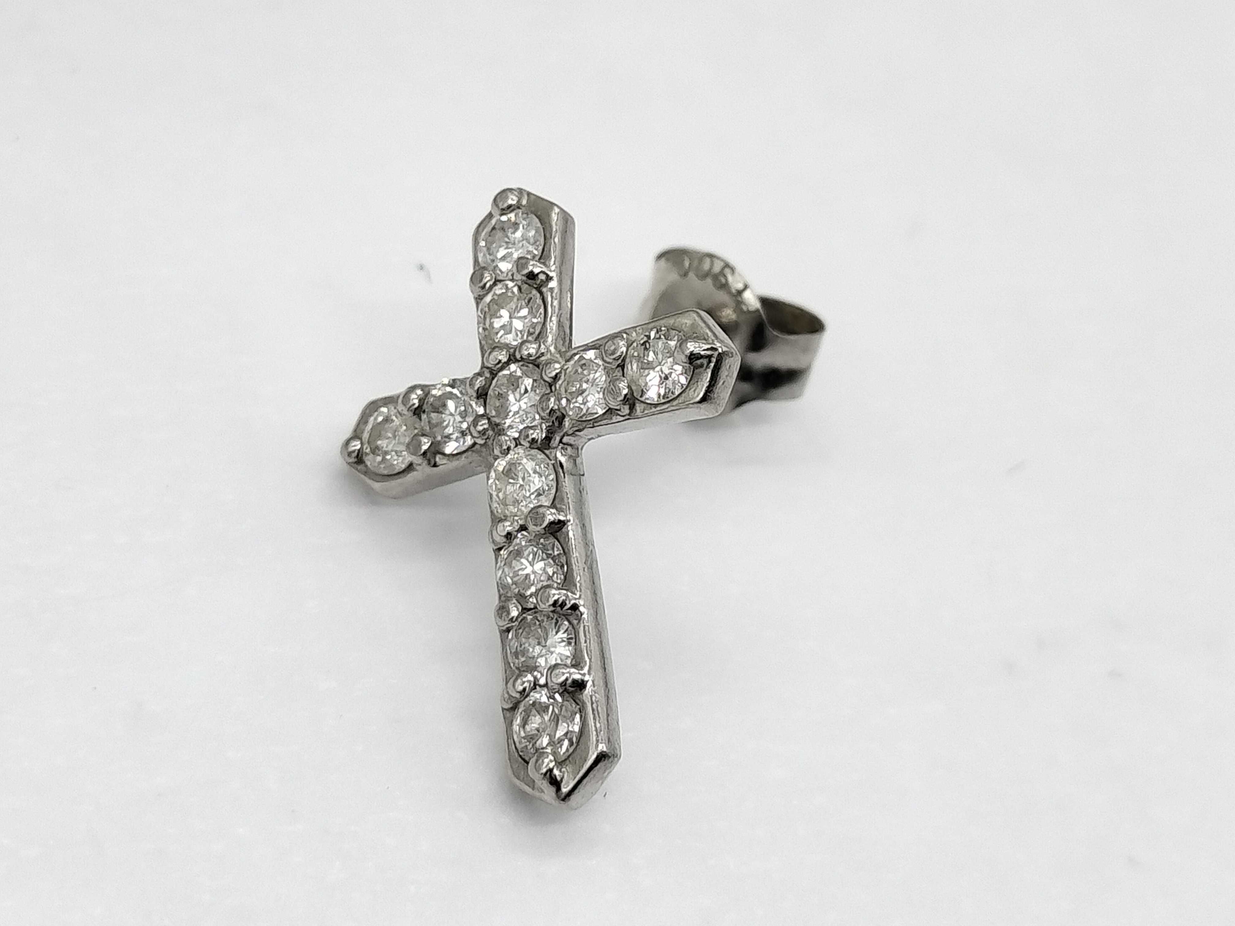 A Single Platinum and Diamond Cross Stud Earring