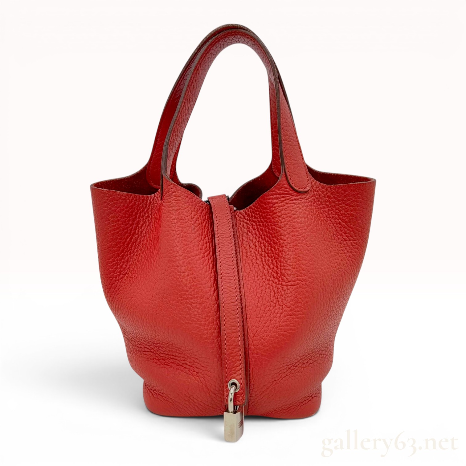 Hermes Picotin Lock 18 Clemence Leather Handbag in Red